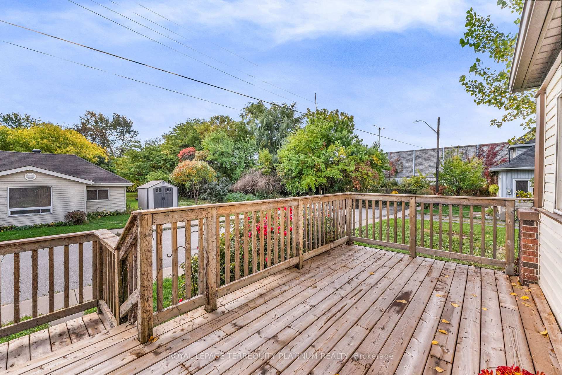 Photo 5 of 10 Locarno Avenue, Hamilton, Hamilton Beach — HOMEH