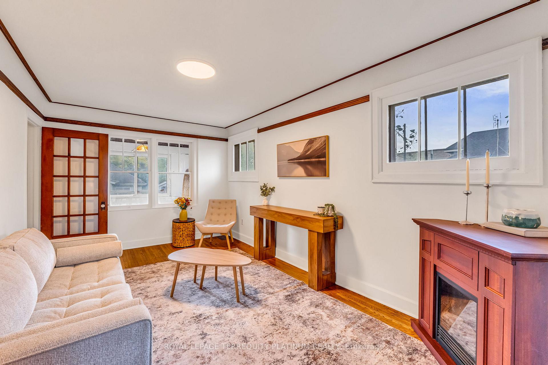 Photo 8 of 10 Locarno Avenue, Hamilton, Hamilton Beach — HOMEH