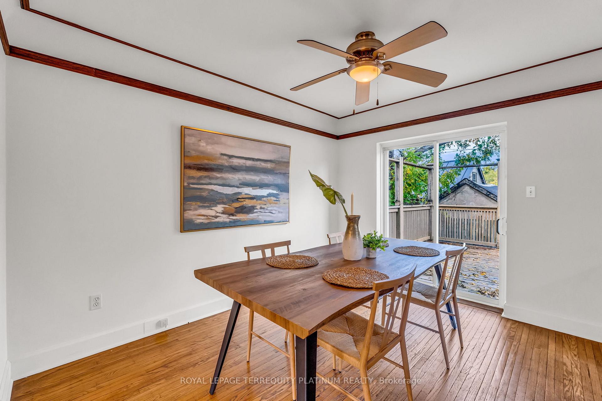 Photo 12 of 10 Locarno Avenue, Hamilton, Hamilton Beach — HOMEH