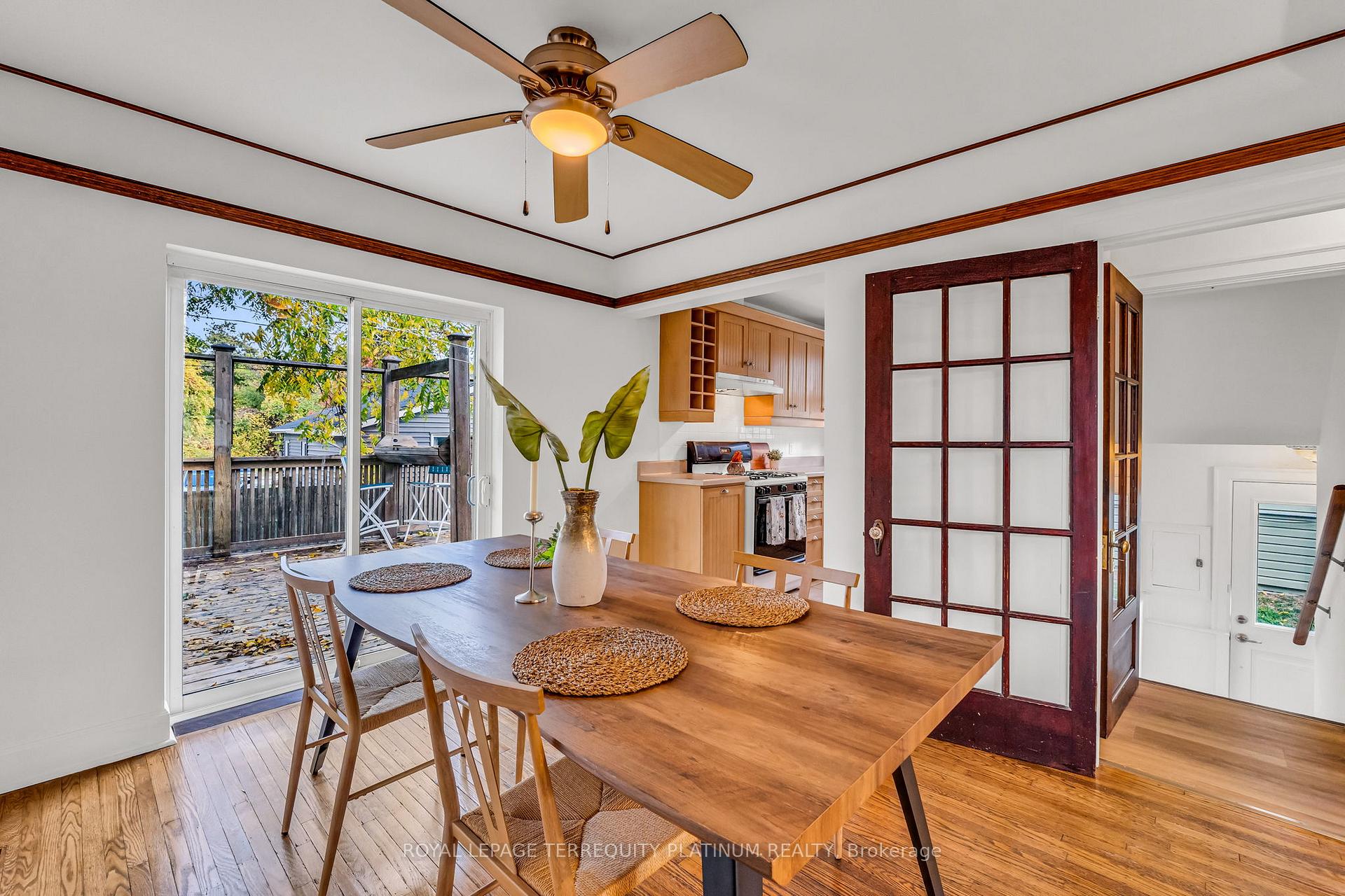 Photo 13 of 10 Locarno Avenue, Hamilton, Hamilton Beach — HOMEH