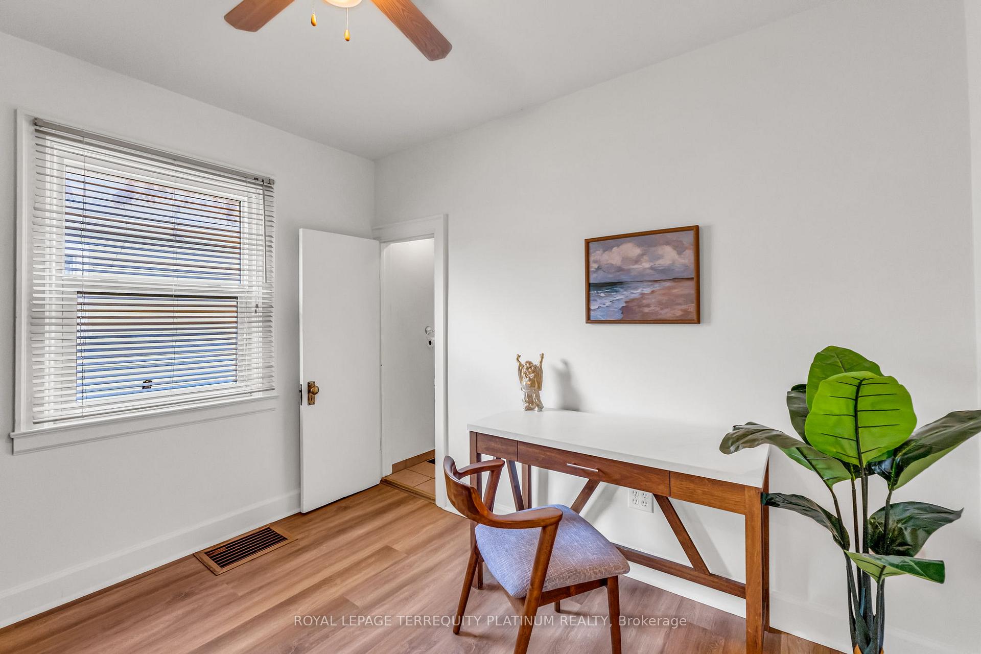 Photo 18 of 10 Locarno Avenue, Hamilton, Hamilton Beach — HOMEH