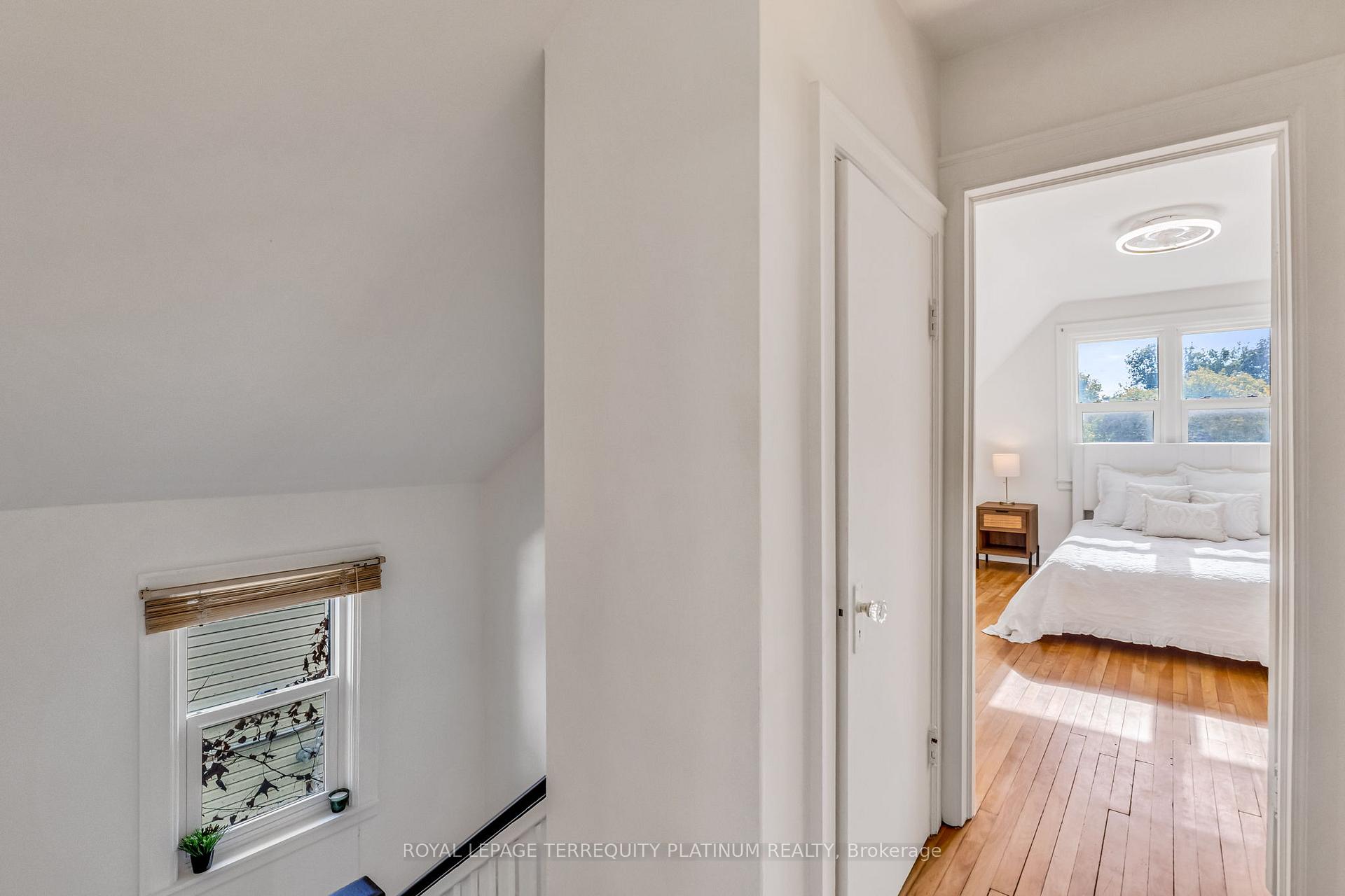 Photo 20 of 10 Locarno Avenue, Hamilton, Hamilton Beach — HOMEH