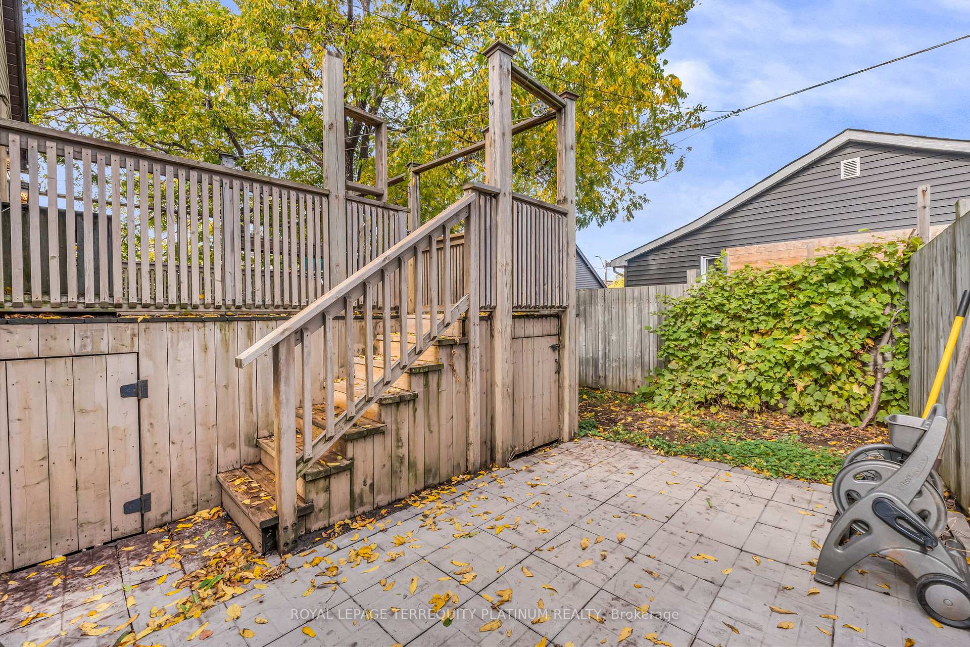 Photo 32 of 10 Locarno Avenue, Hamilton, Hamilton Beach — HOMEH