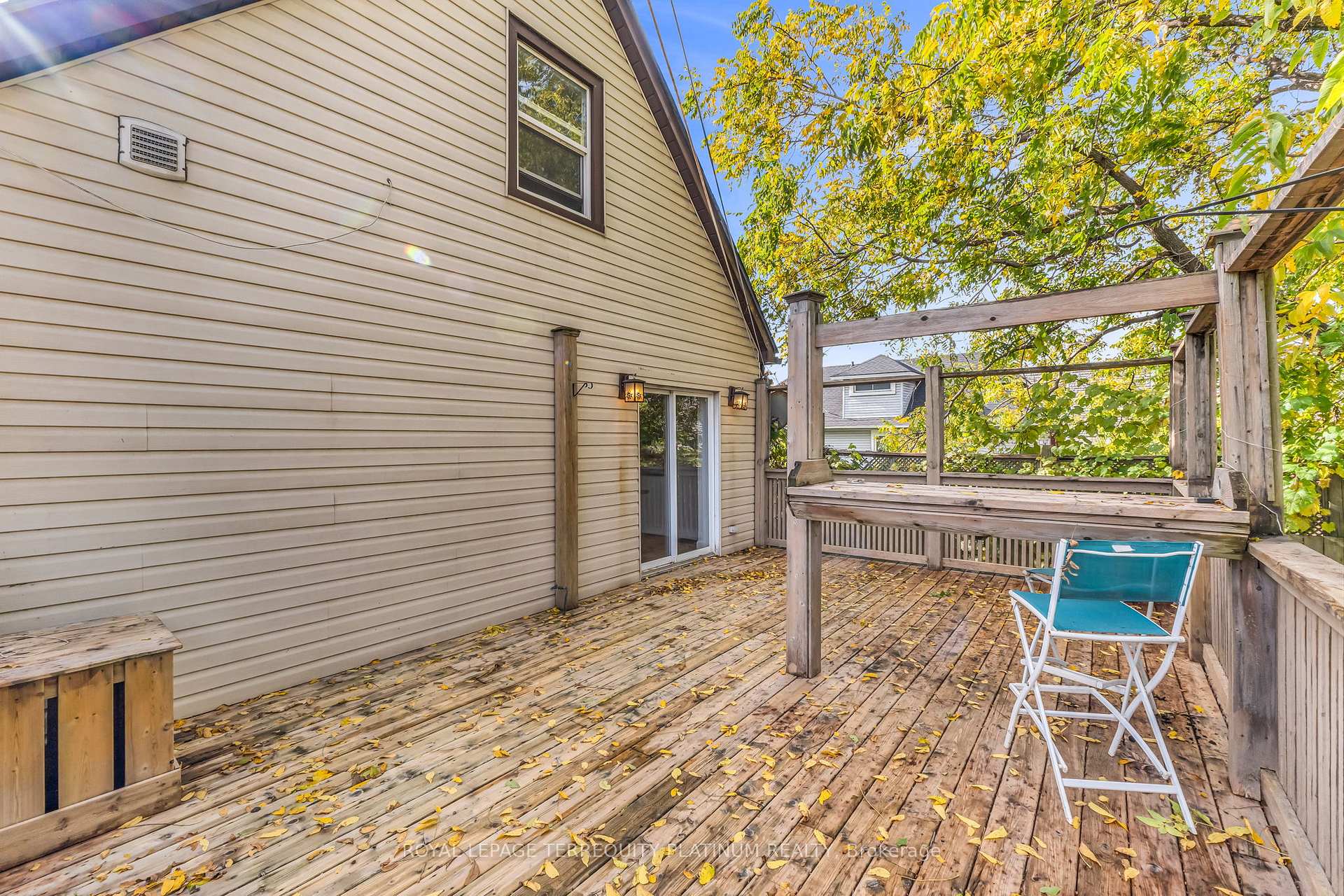 Photo 35 of 10 Locarno Avenue, Hamilton, Hamilton Beach — HOMEH
