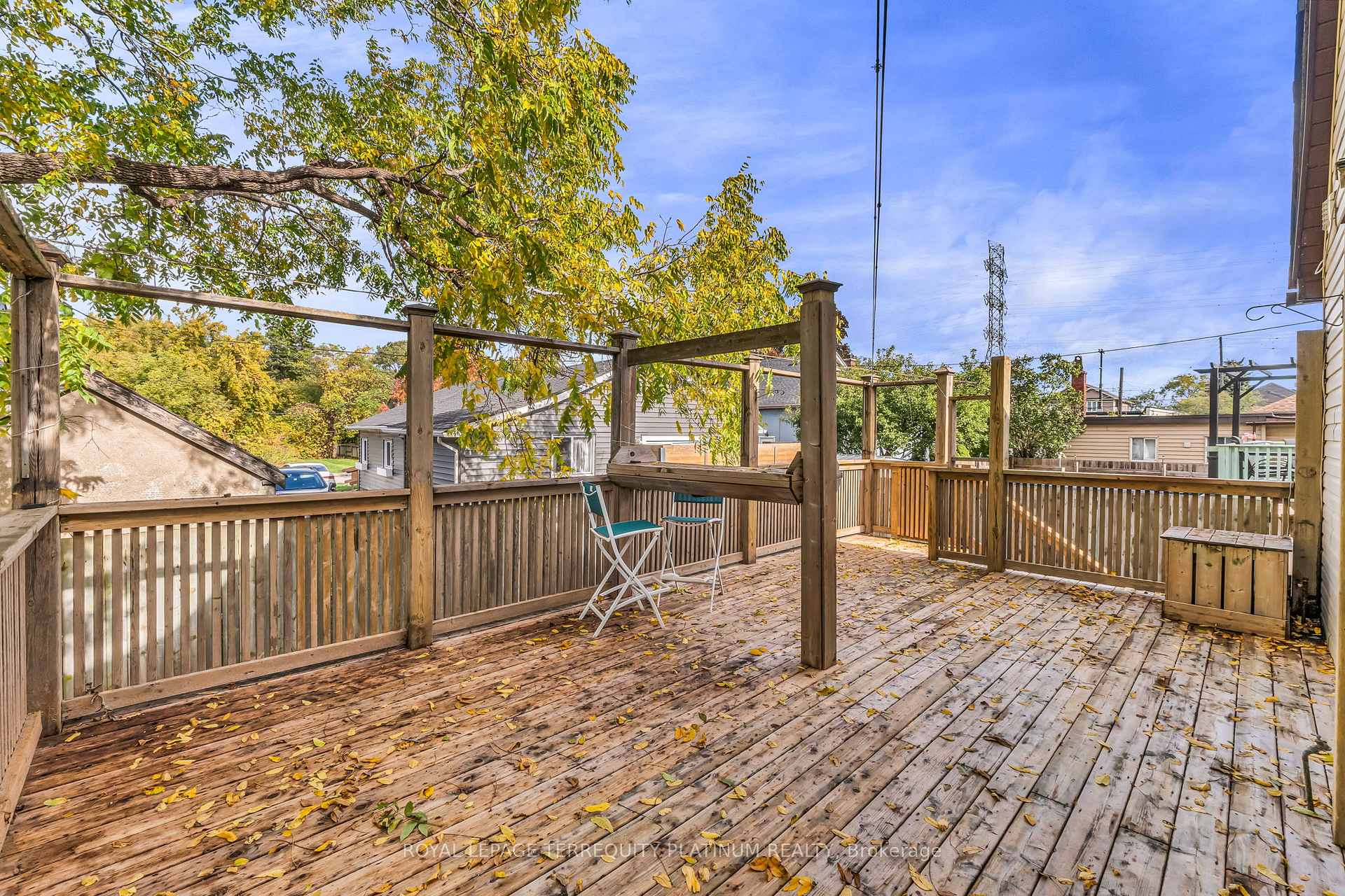 Photo 37 of 10 Locarno Avenue, Hamilton, Hamilton Beach — HOMEH
