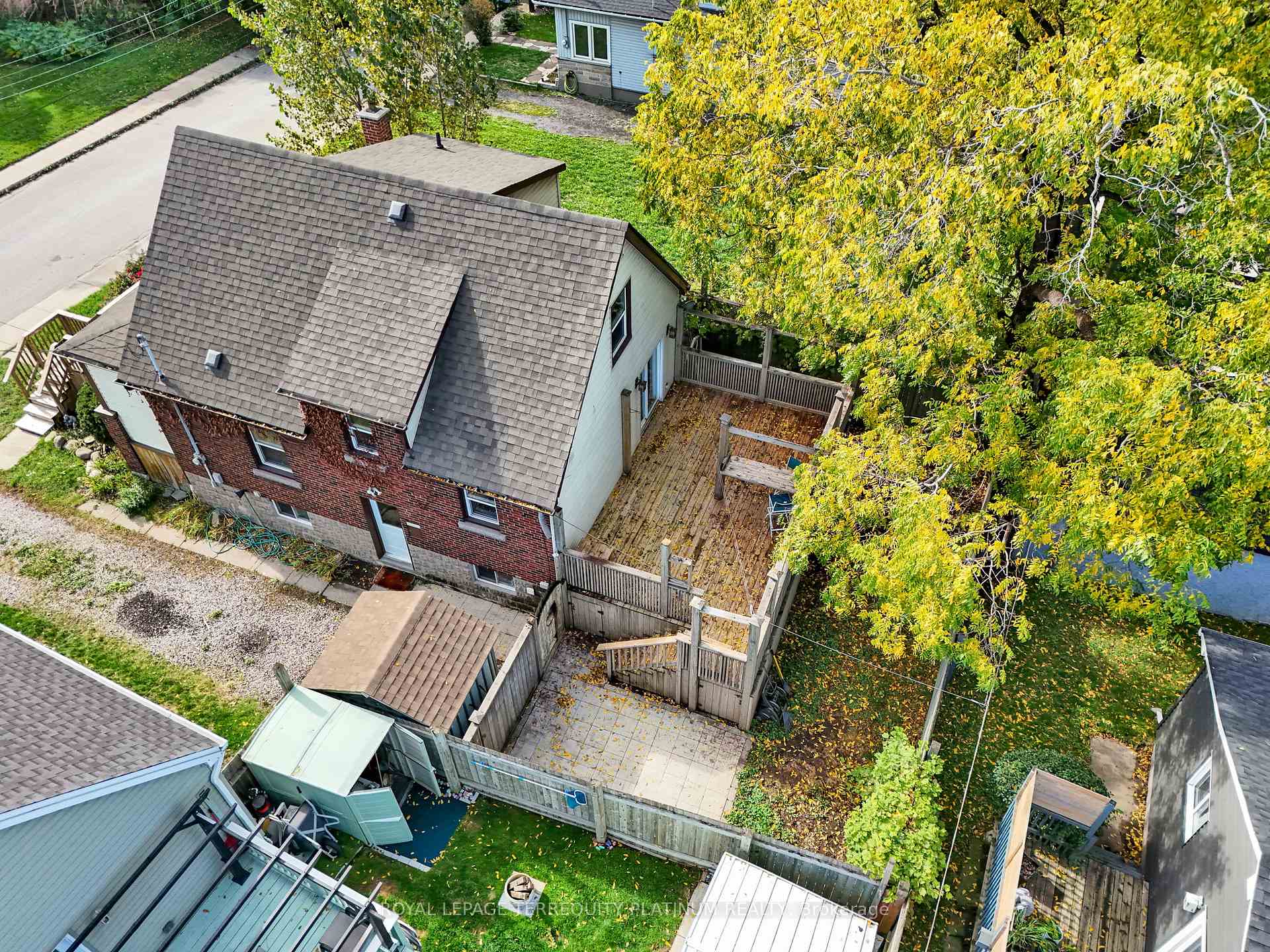 Photo 39 of 10 Locarno Avenue, Hamilton, Hamilton Beach — HOMEH