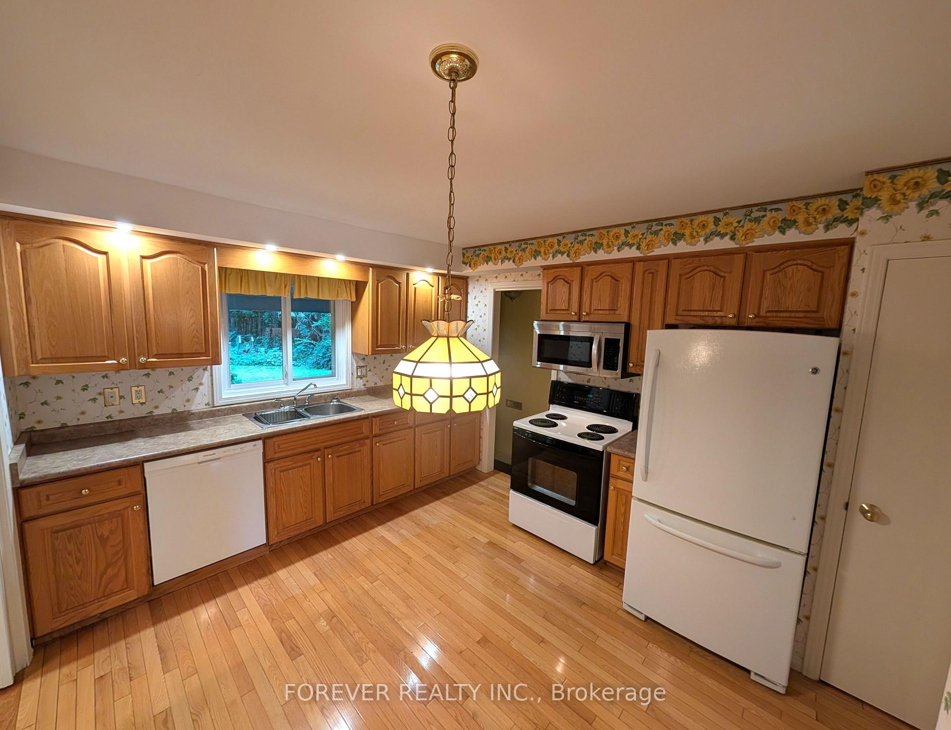 Photo 6 of 19 Portal Crescent, London, North C — HOMEH