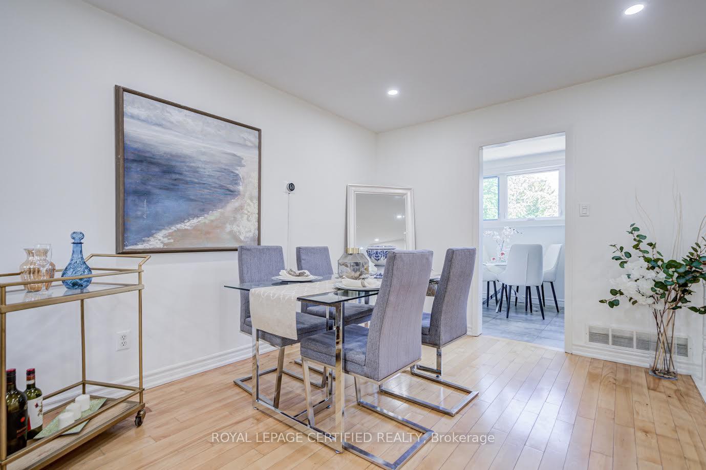 Photo 8 of 79 Samson Crescent, Scarborough, Woburn — HOMEH