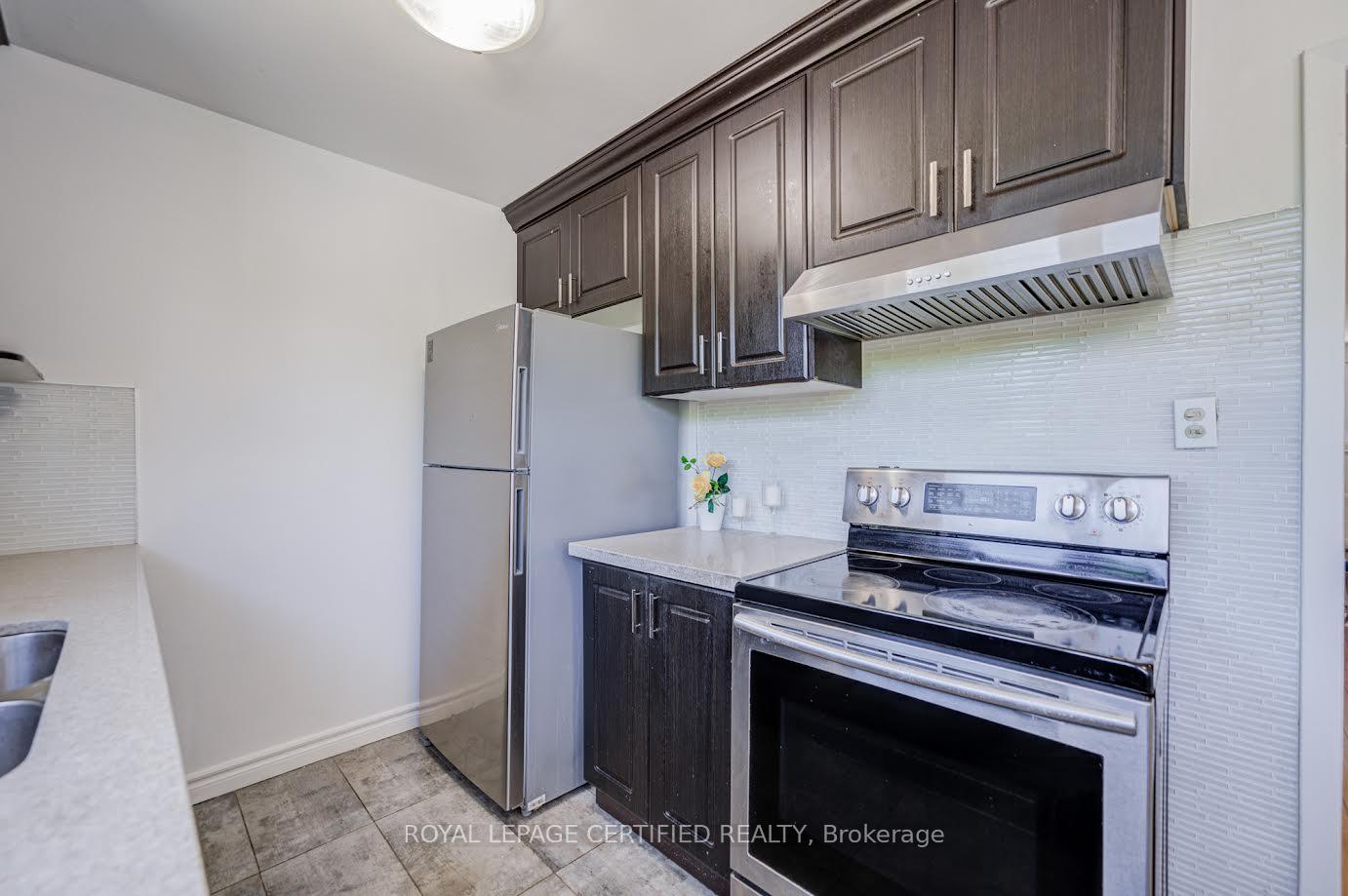 Photo 14 of 79 Samson Crescent, Scarborough, Woburn — HOMEH