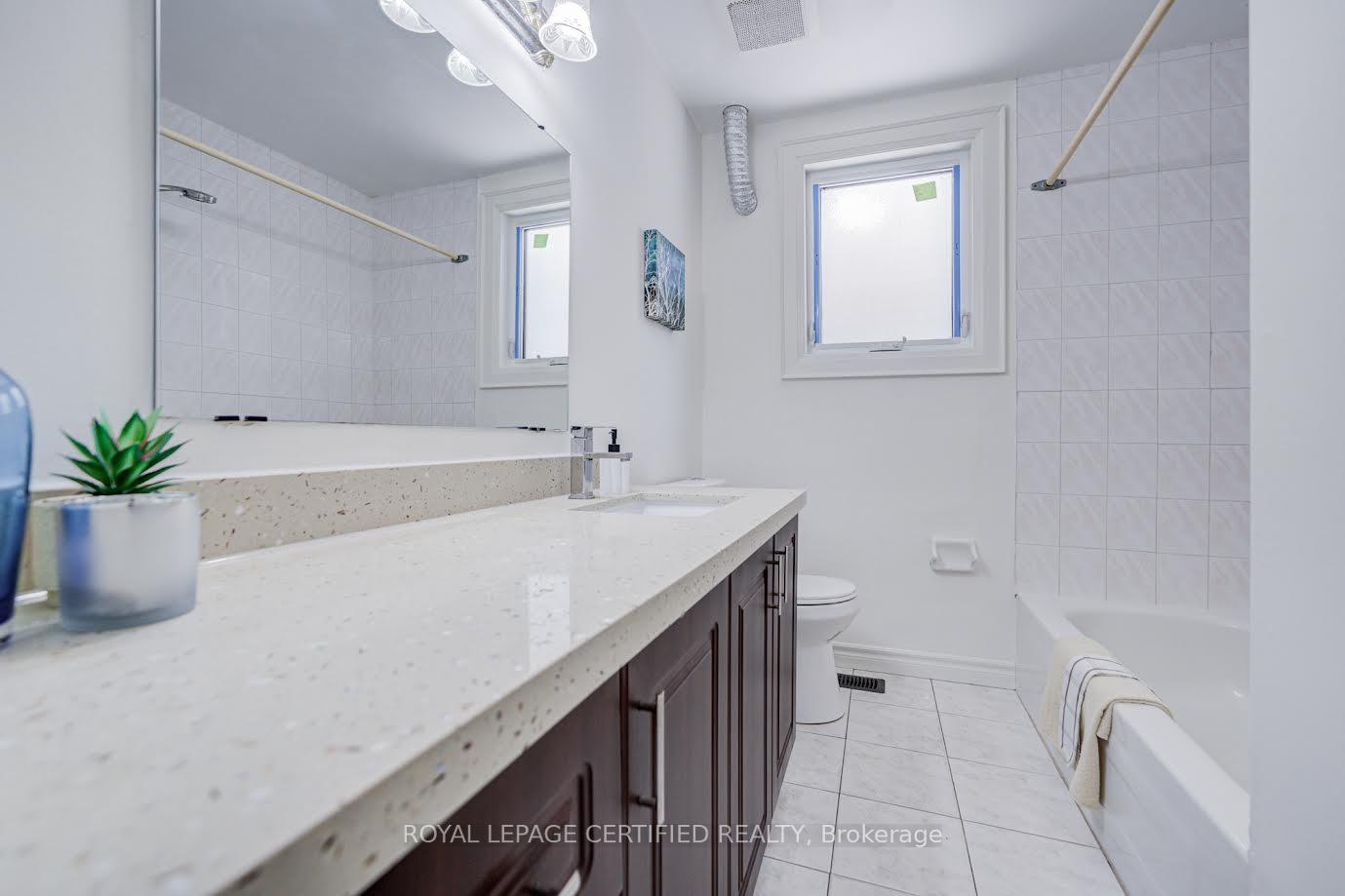 Photo 25 of 79 Samson Crescent, Scarborough, Woburn — HOMEH