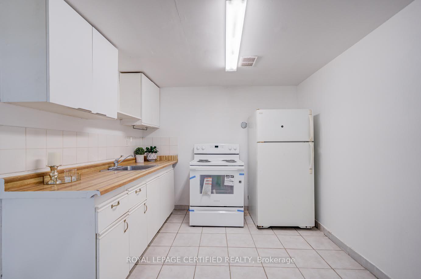 Photo 33 of 79 Samson Crescent, Scarborough, Woburn — HOMEH