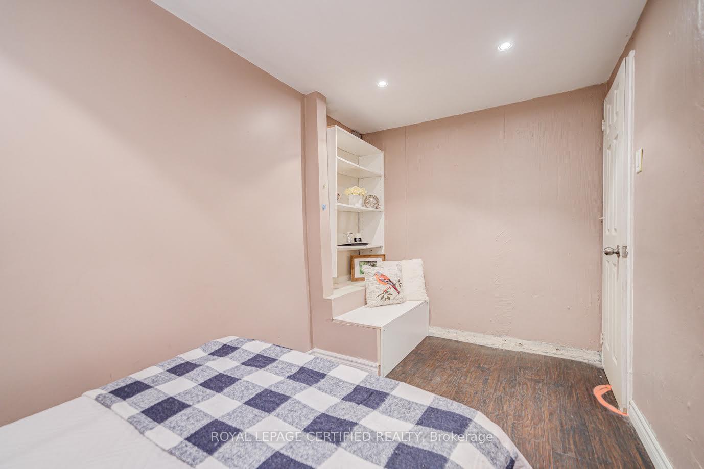 Photo 41 of 79 Samson Crescent, Scarborough, Woburn — HOMEH