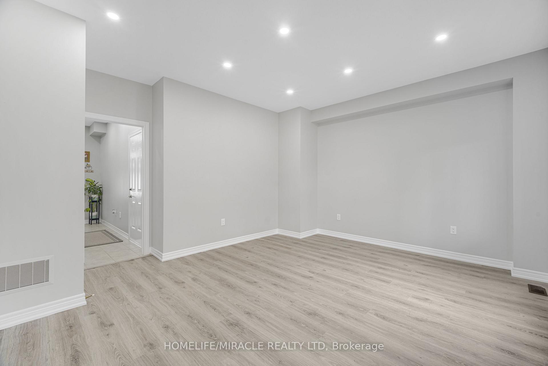 Photo 14 of Unit 144, 1890 Rymal Road E, Hamilton, Rural Glanbrook — HOMEH