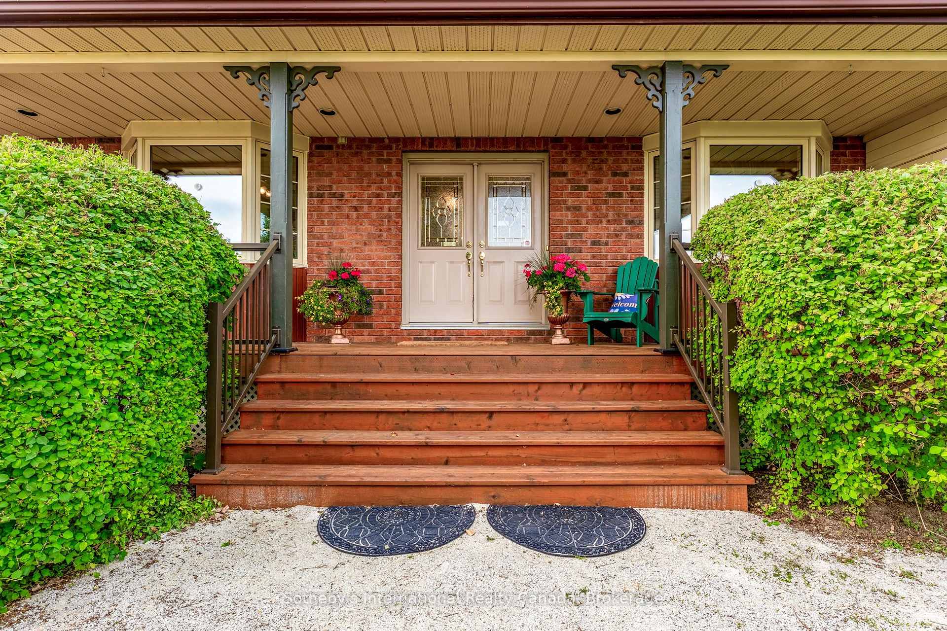 Photo 5 of 7262 12/13 Side Road, Clearview, Creemore — HOMEH