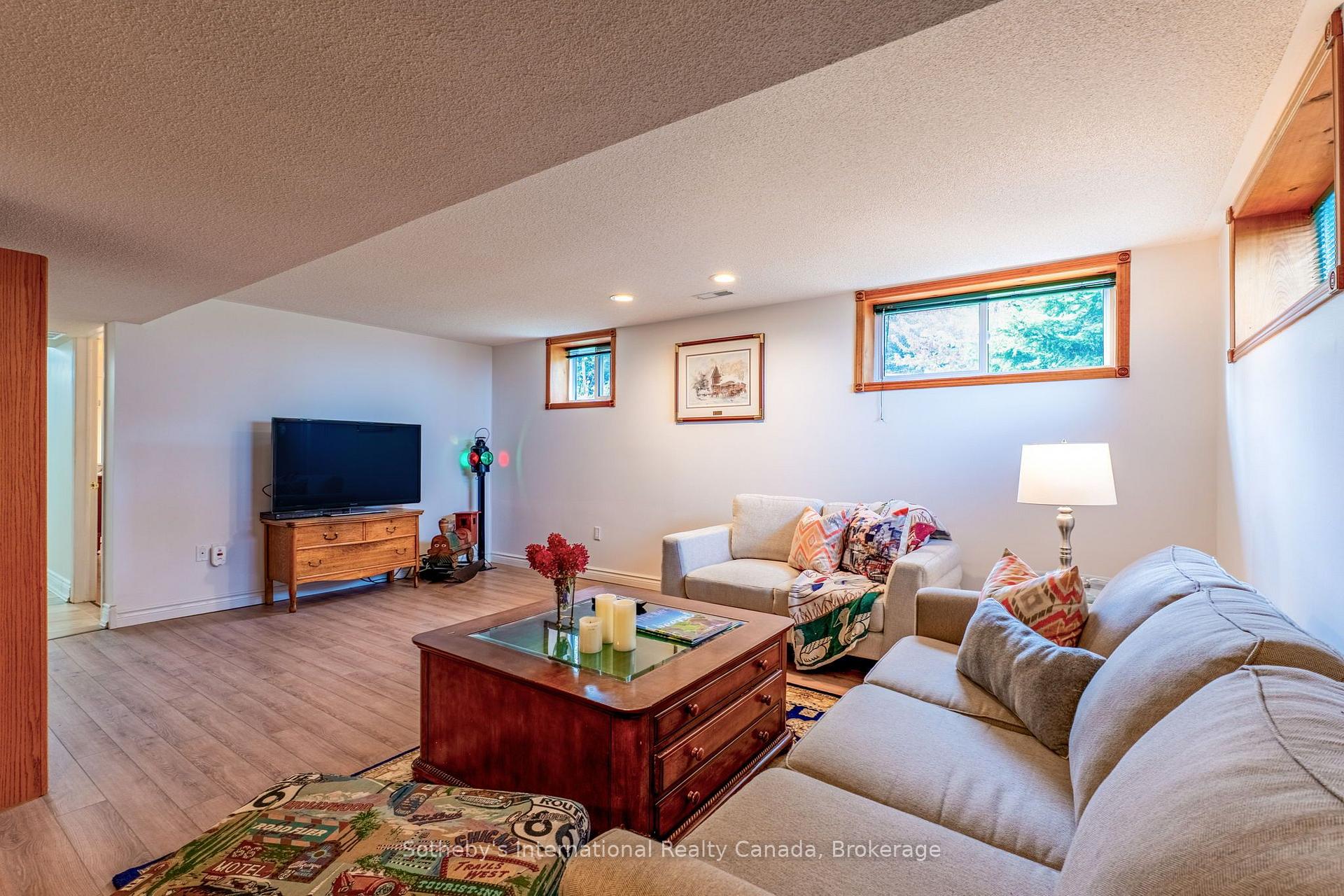 Photo 27 of 7262 12/13 Side Road, Clearview, Creemore — HOMEH