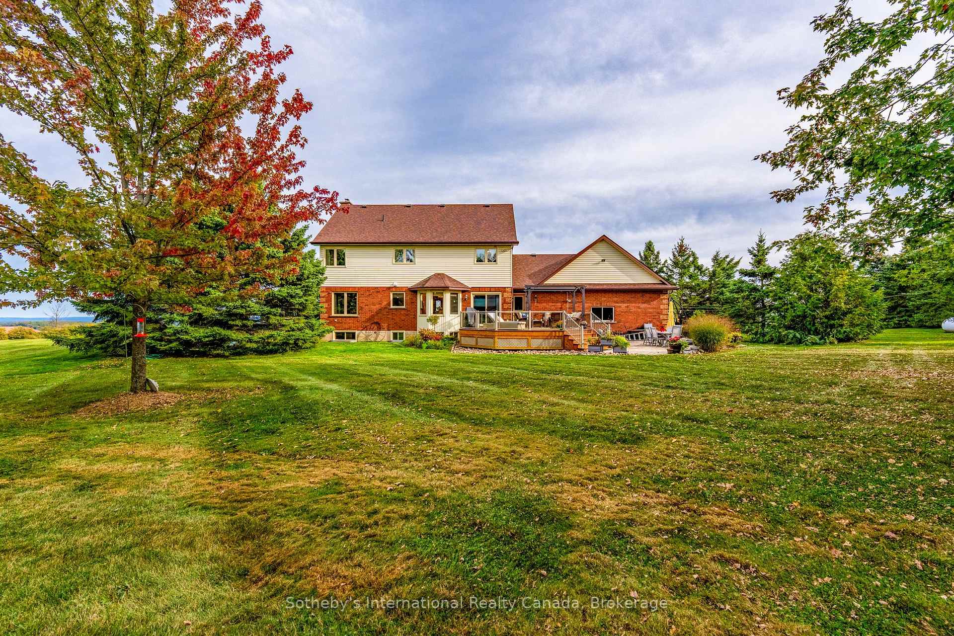 Photo 36 of 7262 12/13 Side Road, Clearview, Creemore — HOMEH