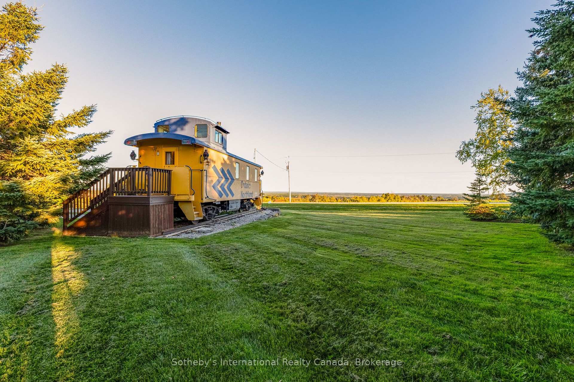 Photo 48 of 7262 12/13 Side Road, Clearview, Creemore — HOMEH