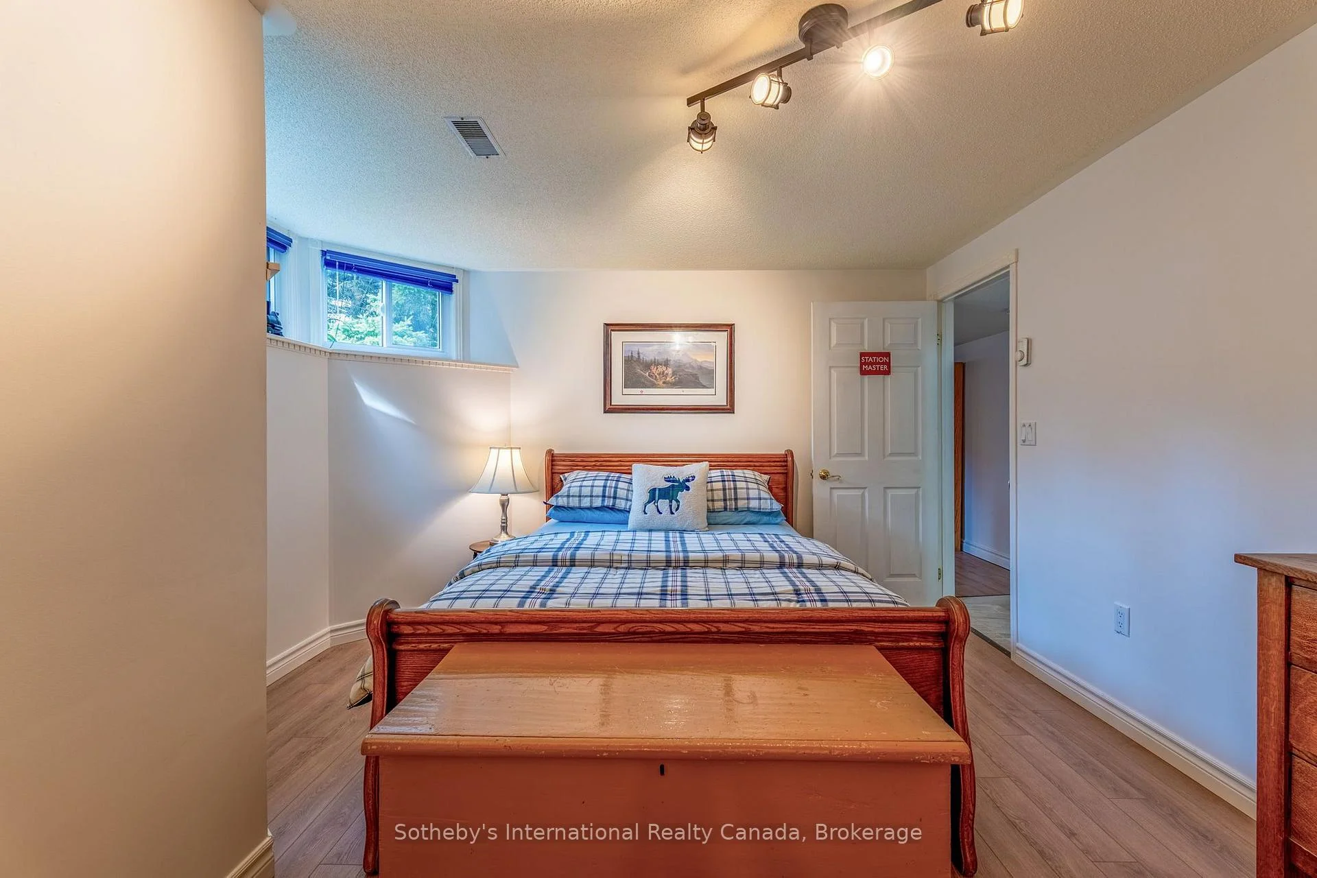 Photo 42 of 7262 12/13 Side Road, Clearview, Creemore — HOMEH