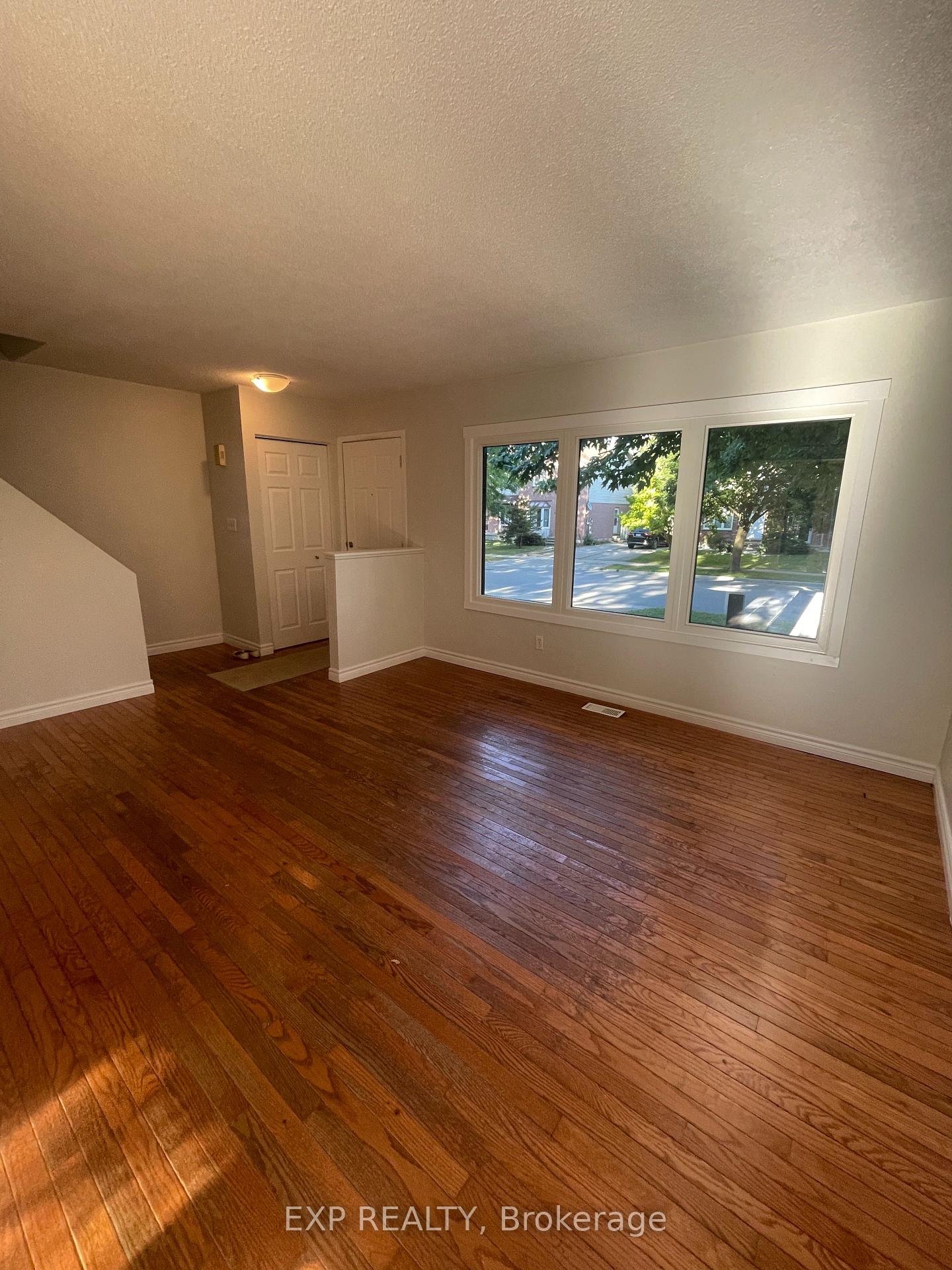 Photo 2 of 1277 Limberlost Road, London, North I — HOMEH