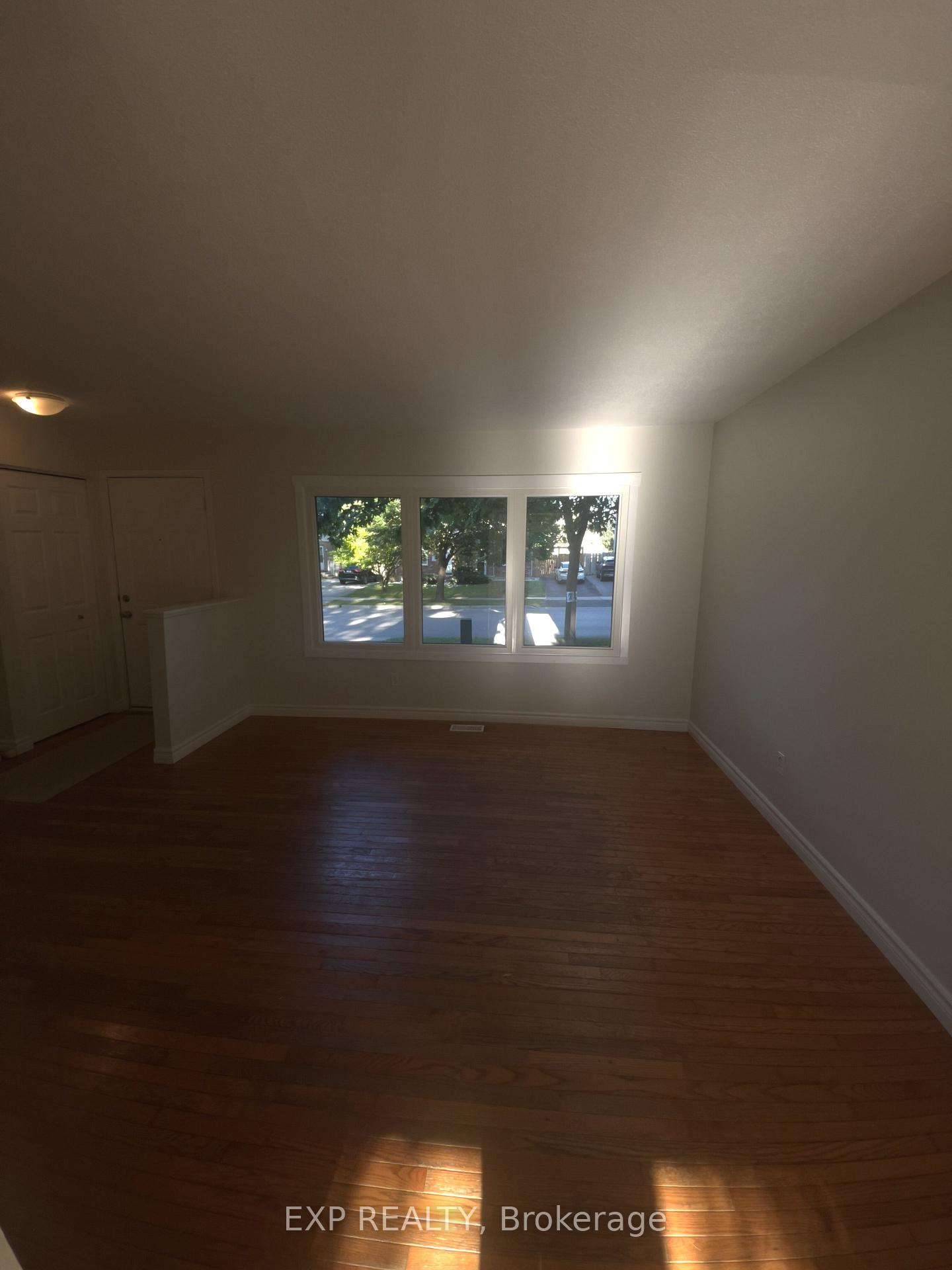 Photo 4 of 1277 Limberlost Road, London, North I — HOMEH