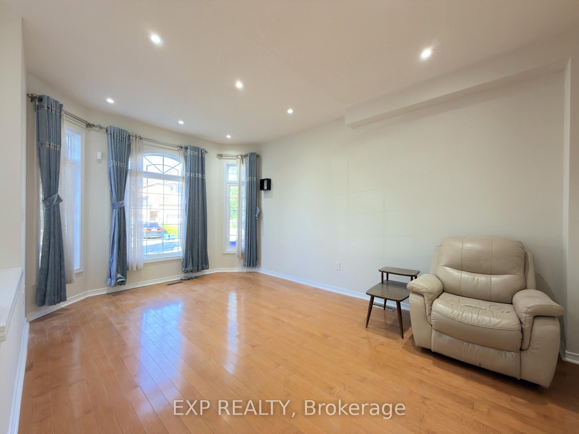 Photo 6 of 7 Davidoff Street, Markham, Wismer — HOMEH