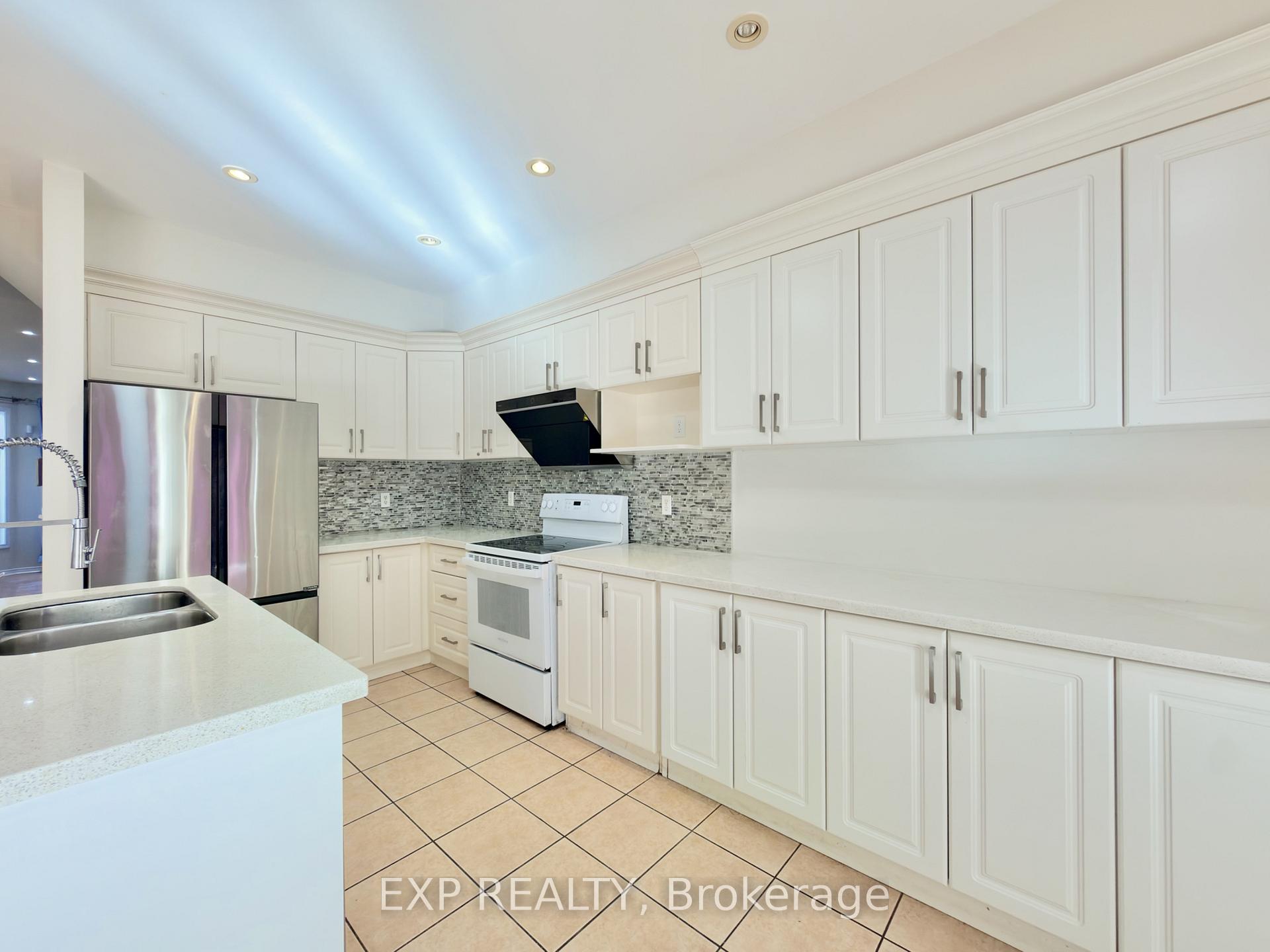 Photo 8 of 7 Davidoff Street, Markham, Wismer — HOMEH