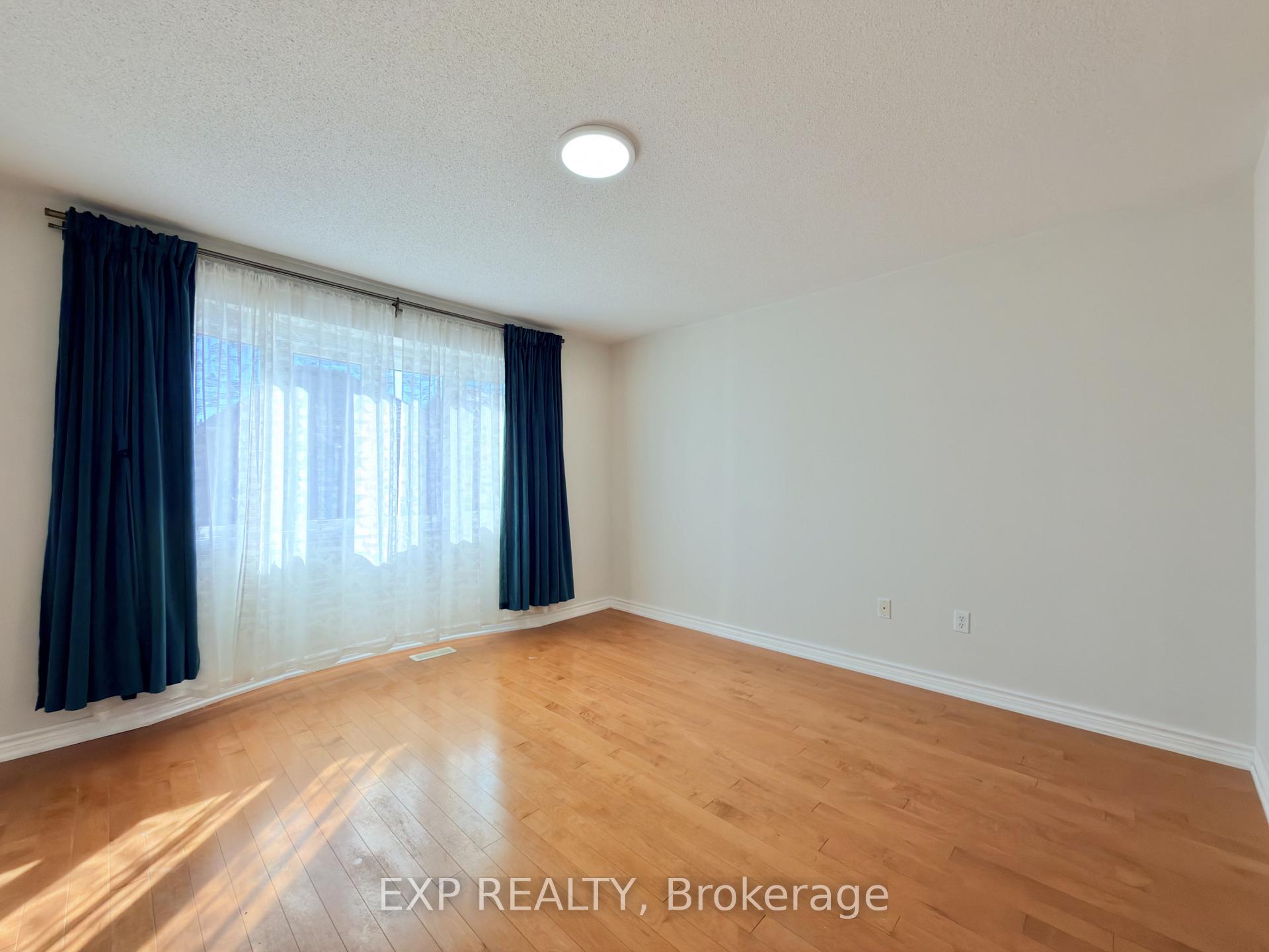Photo 16 of 7 Davidoff Street, Markham, Wismer — HOMEH