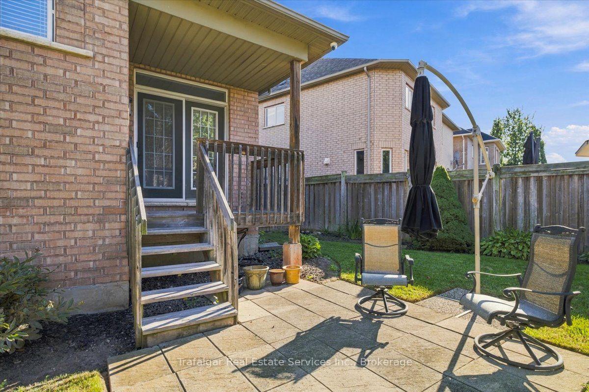 Photo 7 of 208 Butterfly Lane, Oakville, Bronte — HOMEH