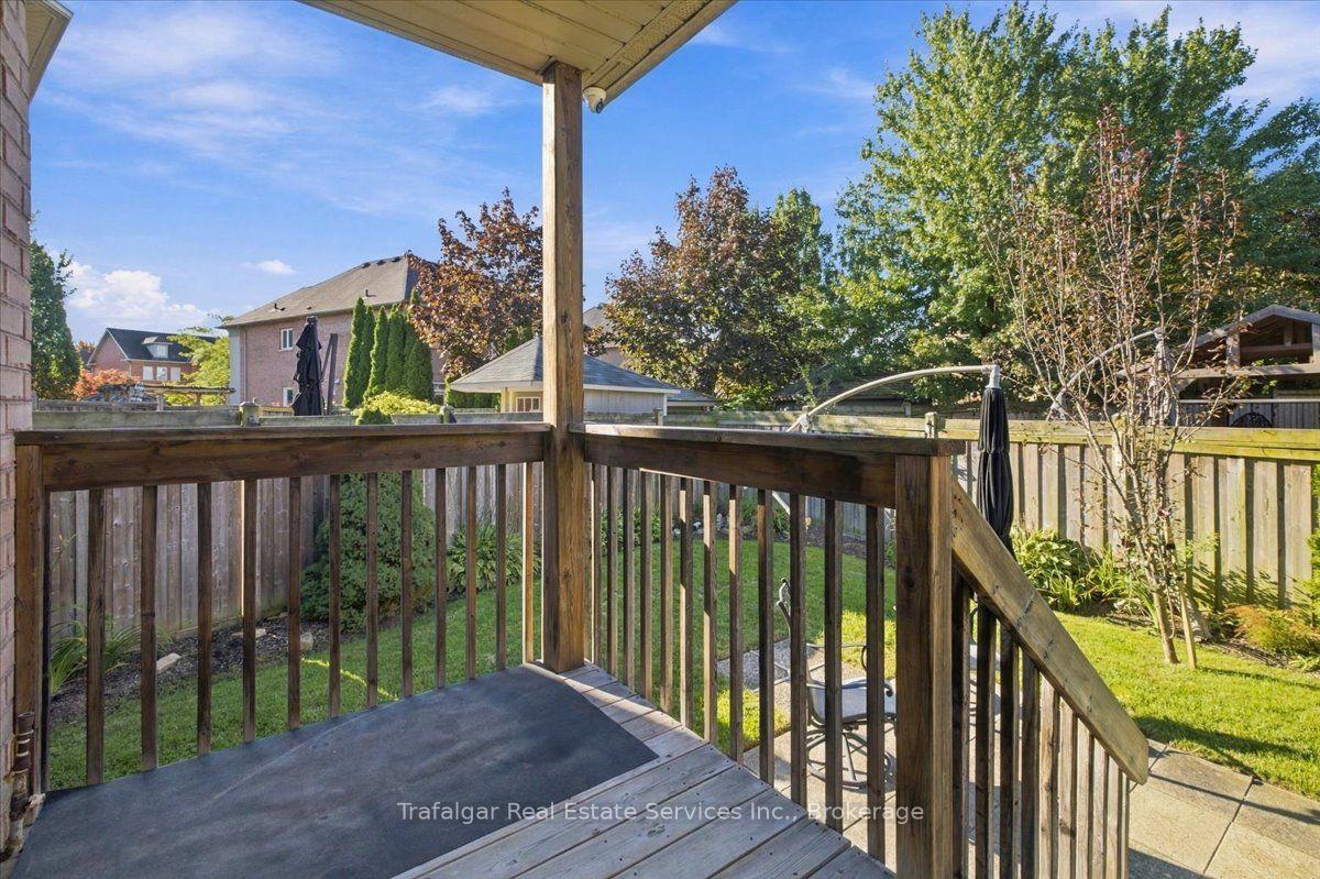 Photo 10 of 208 Butterfly Lane, Oakville, Bronte — HOMEH