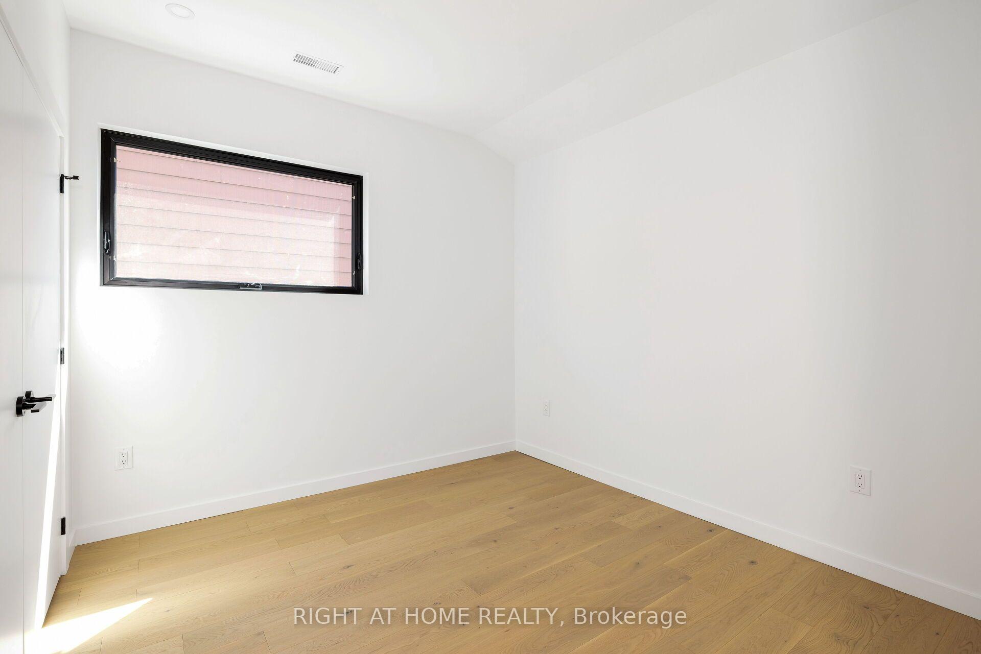 Photo 13 of Unit Upper, 86 Lansdowne Avenue, Toronto, Roncesvalles — HOMEH