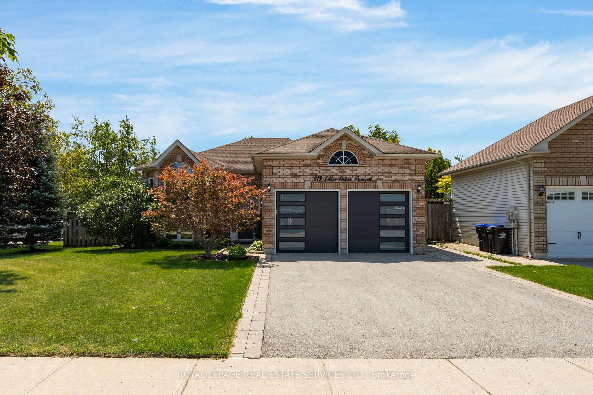 Photo 2 of 619 Glen Cedar Crescent, Innisfil, Rural Innisfil — HOMEH