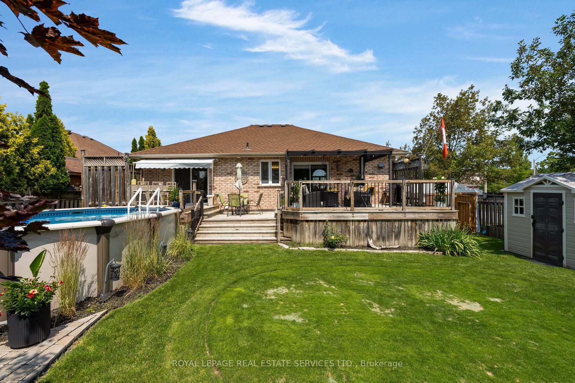 Photo 39 of 619 Glen Cedar Crescent, Innisfil, Rural Innisfil — HOMEH