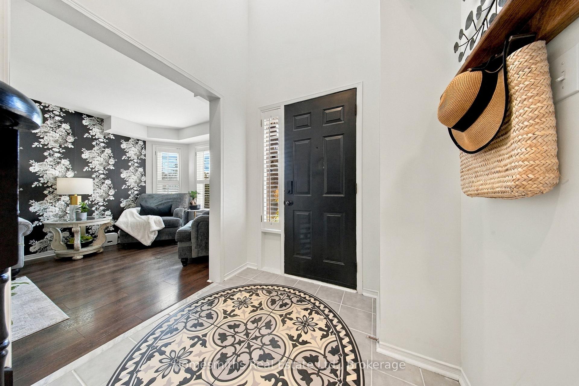 Photo 4 of 45 Granville Drive, Clarington, Courtice — HOMEH