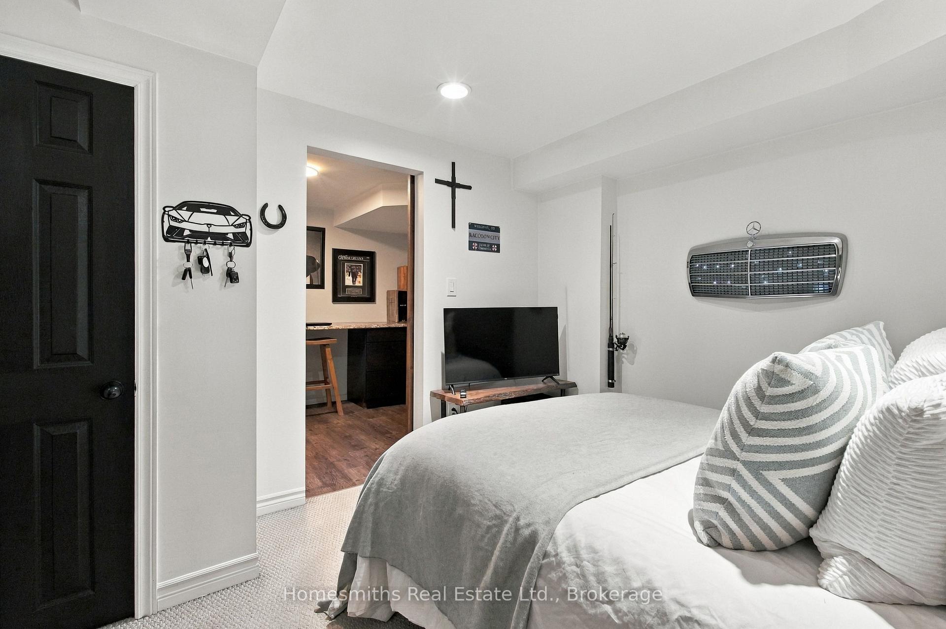 Photo 38 of 45 Granville Drive, Clarington, Courtice — HOMEH