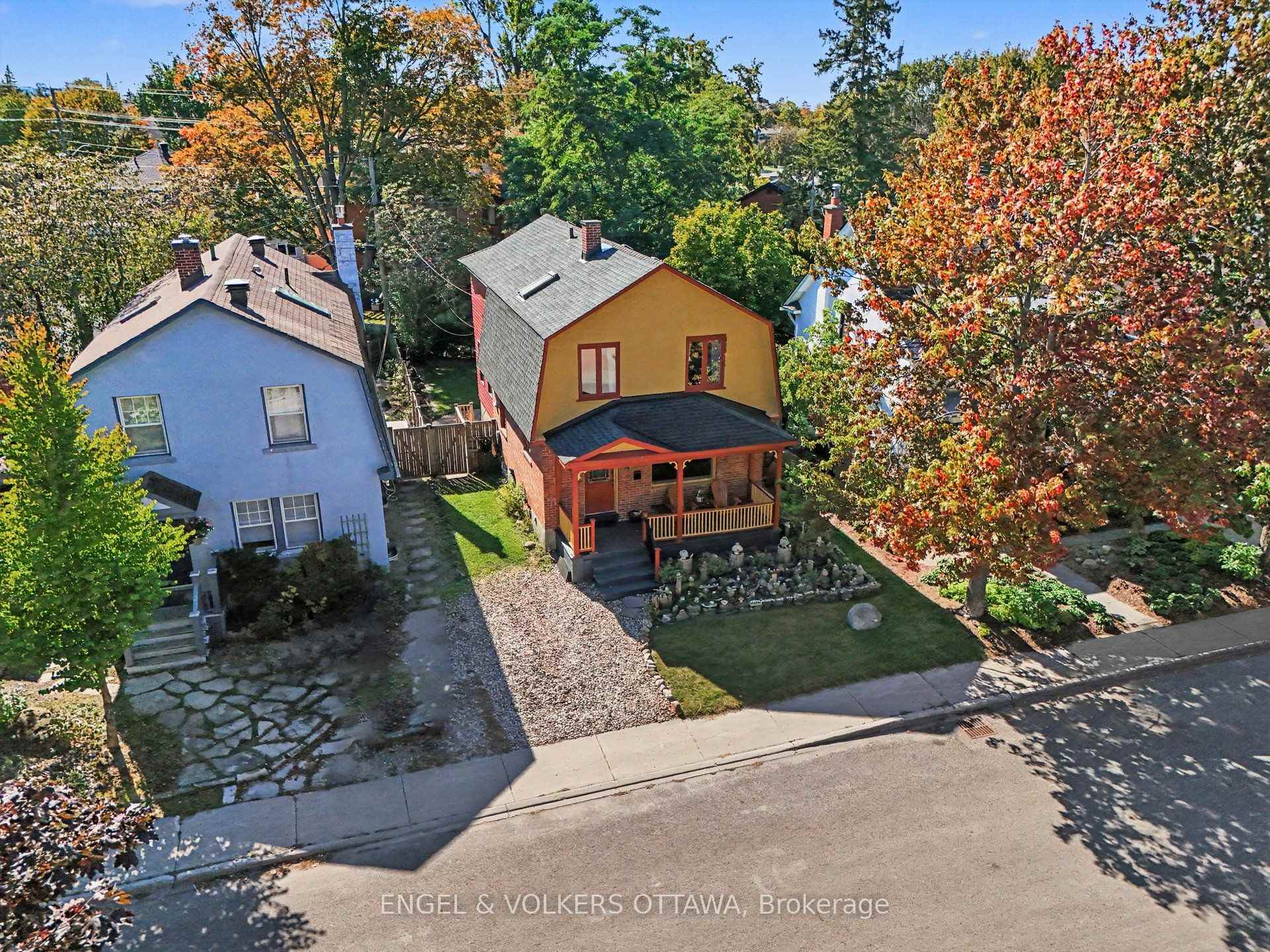 Photo 2 of 38 Rockcliffe Way, Ottawa, Lindenlea — HOMEH