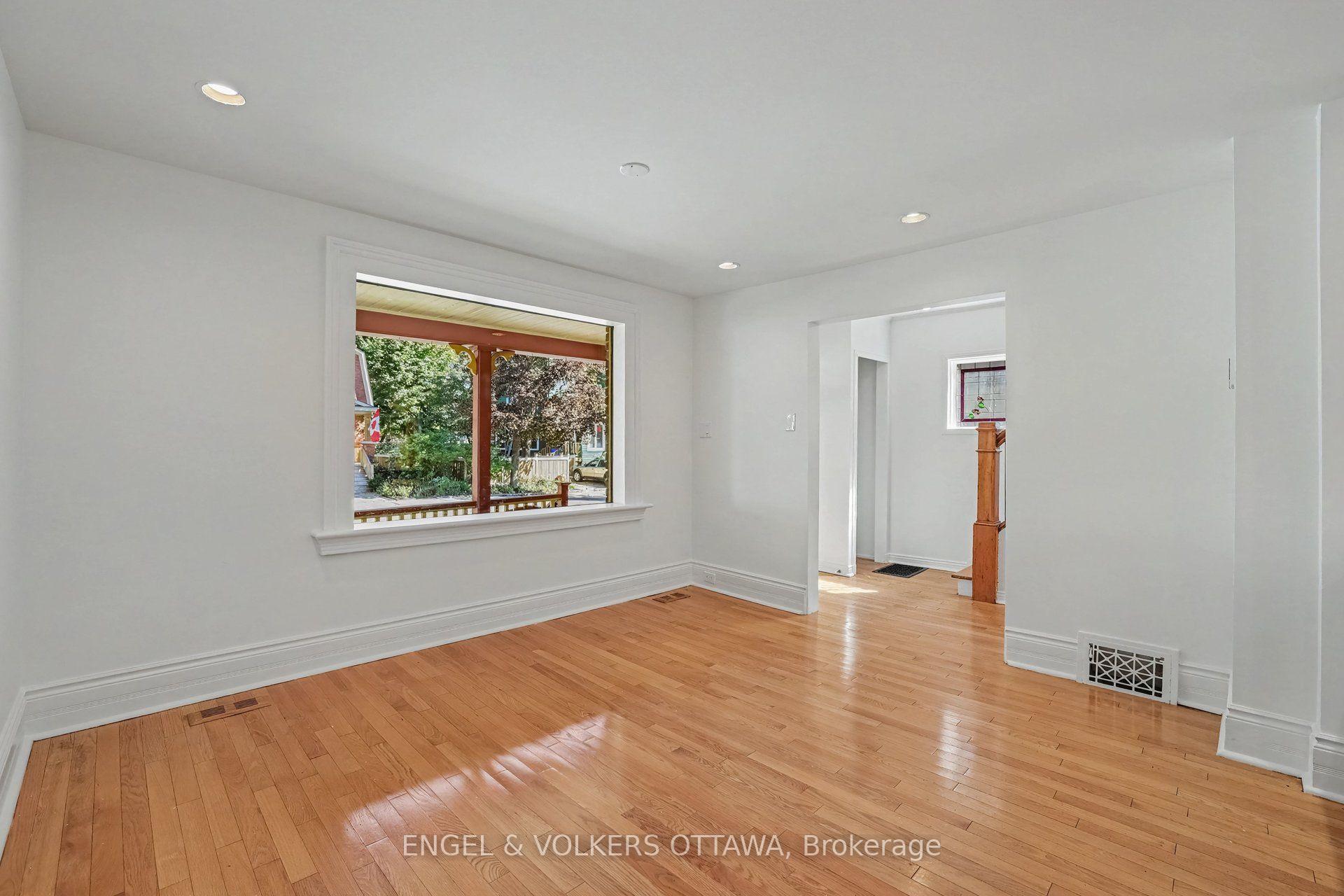 Photo 8 of 38 Rockcliffe Way, Ottawa, Lindenlea — HOMEH