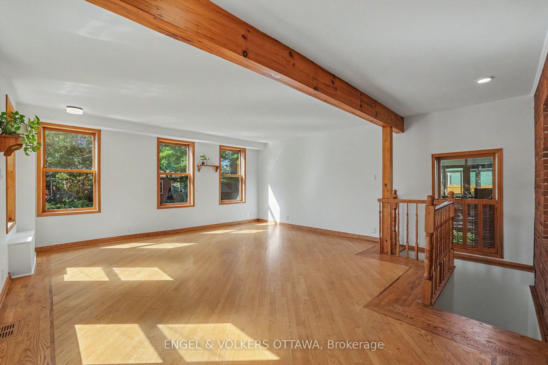 Photo 19 of 38 Rockcliffe Way, Ottawa, Lindenlea — HOMEH