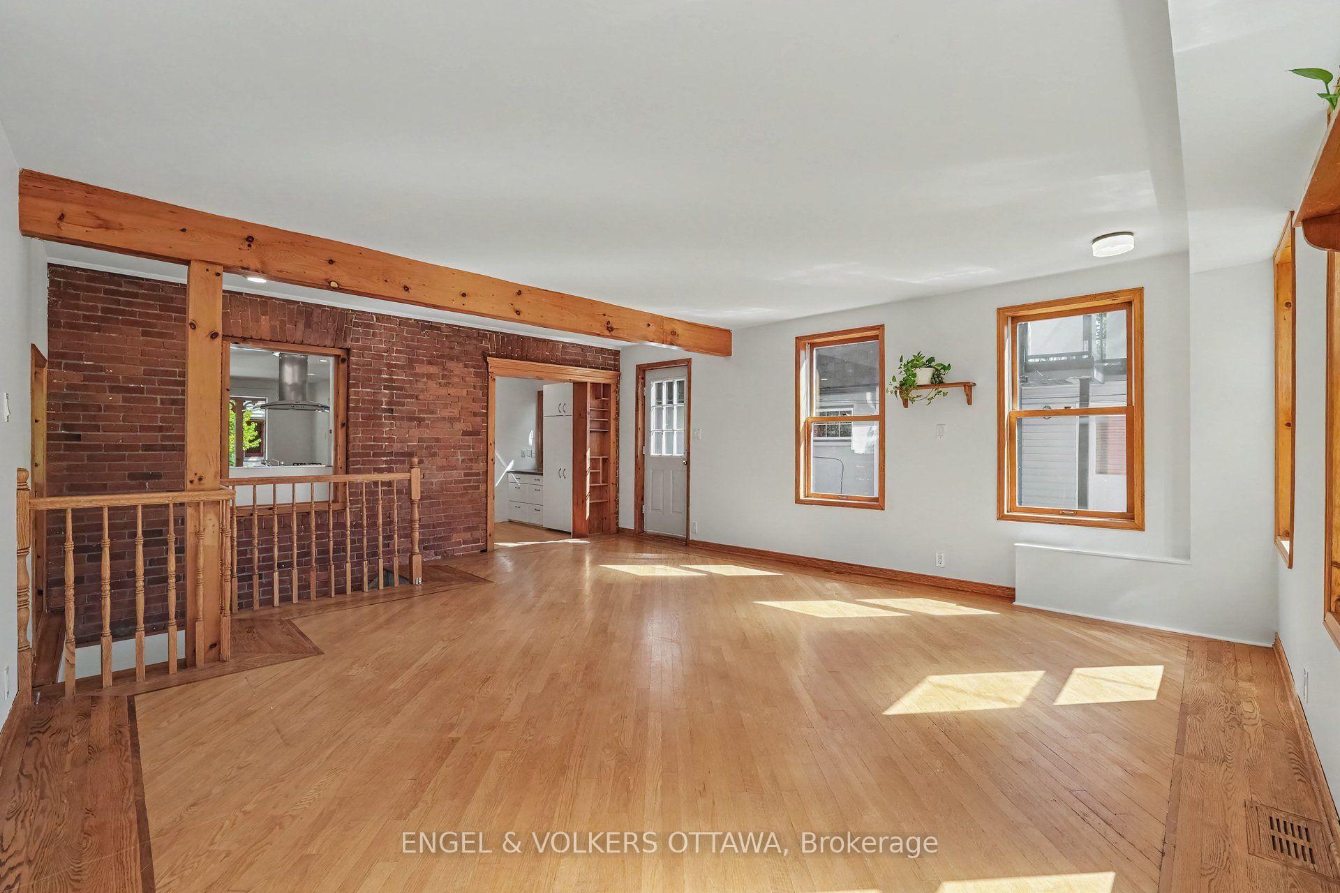 Photo 20 of 38 Rockcliffe Way, Ottawa, Lindenlea — HOMEH