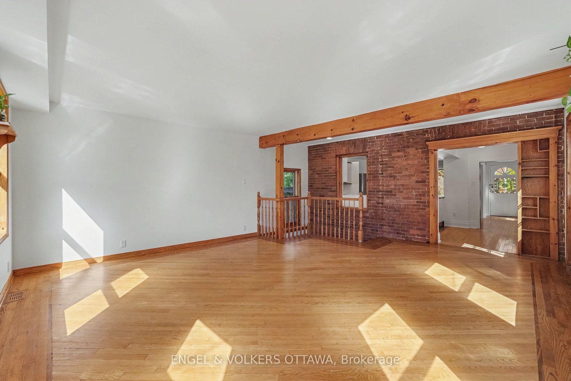 Photo 21 of 38 Rockcliffe Way, Ottawa, Lindenlea — HOMEH