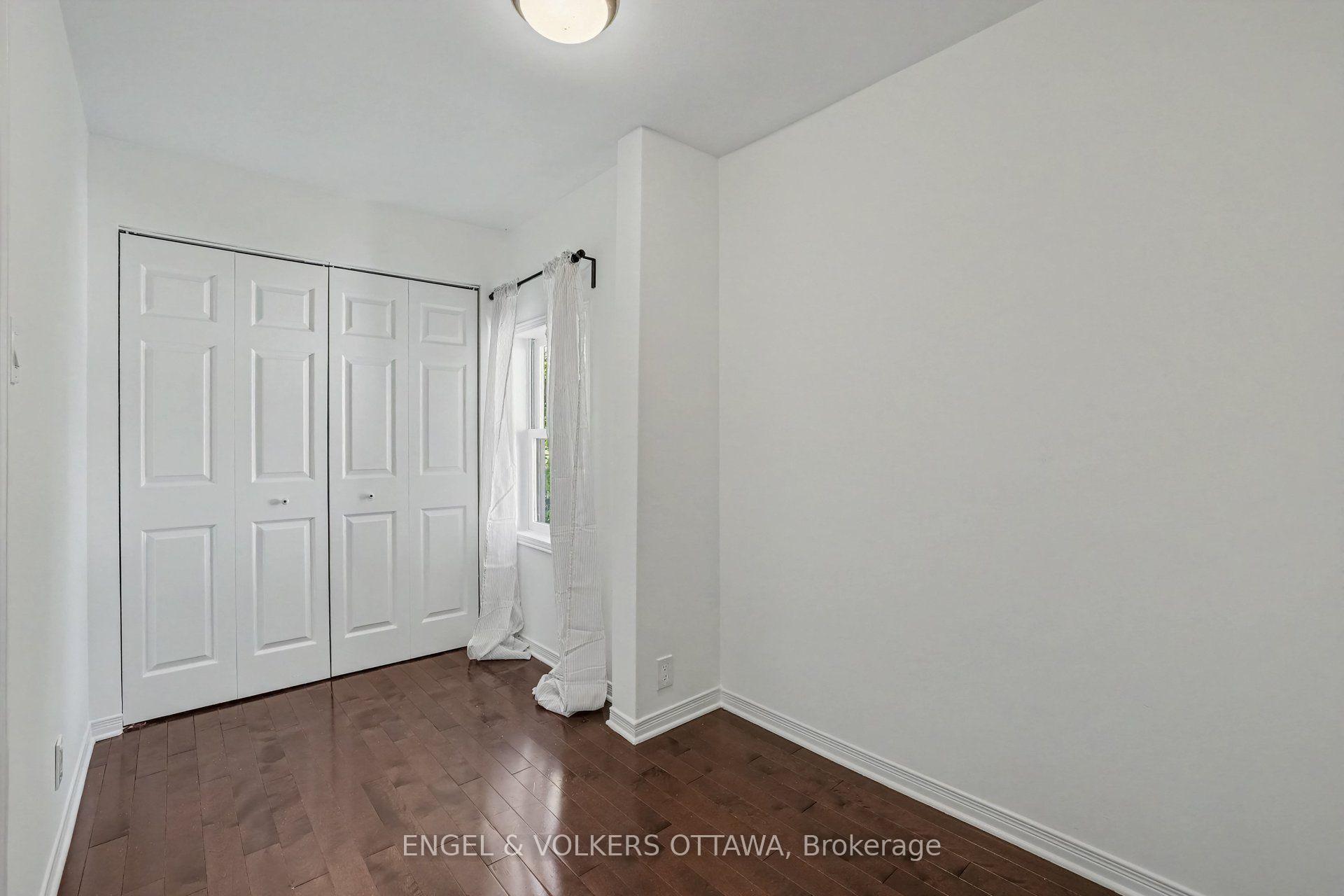 Photo 35 of 38 Rockcliffe Way, Ottawa, Lindenlea — HOMEH