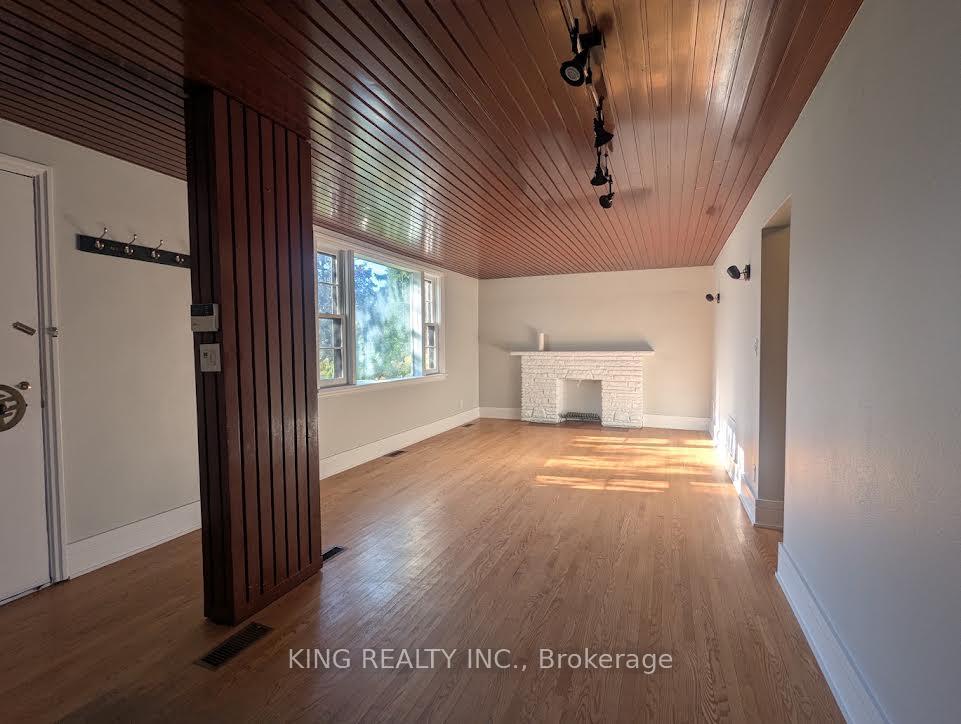 Photo 2 of 15 Roxaline Street, Etobicoke, Humber Heights — HOMEH