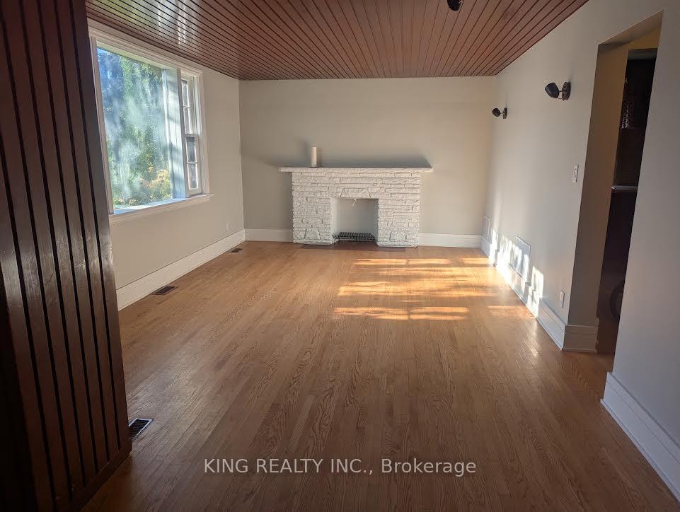 Photo 3 of 15 Roxaline Street, Etobicoke, Humber Heights — HOMEH