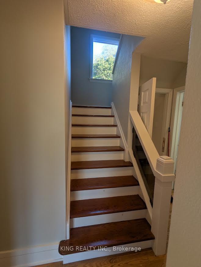 Photo 6 of 15 Roxaline Street, Etobicoke, Humber Heights — HOMEH