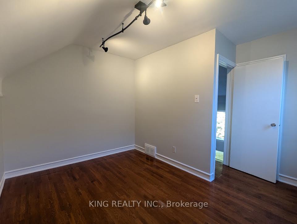 Photo 8 of 15 Roxaline Street, Etobicoke, Humber Heights — HOMEH