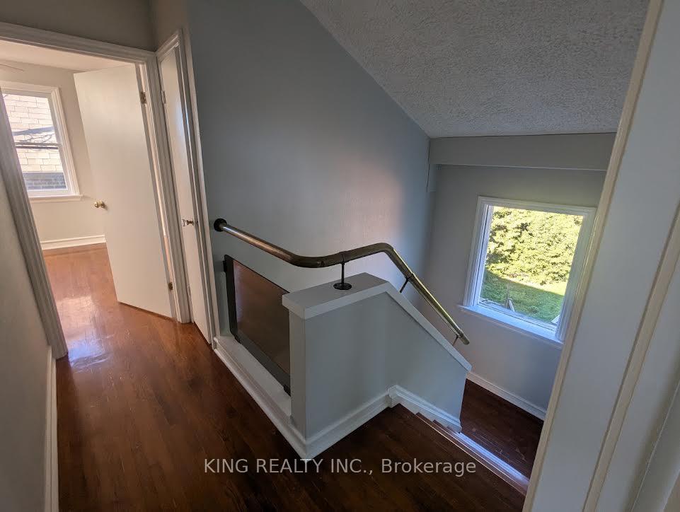Photo 11 of 15 Roxaline Street, Etobicoke, Humber Heights — HOMEH