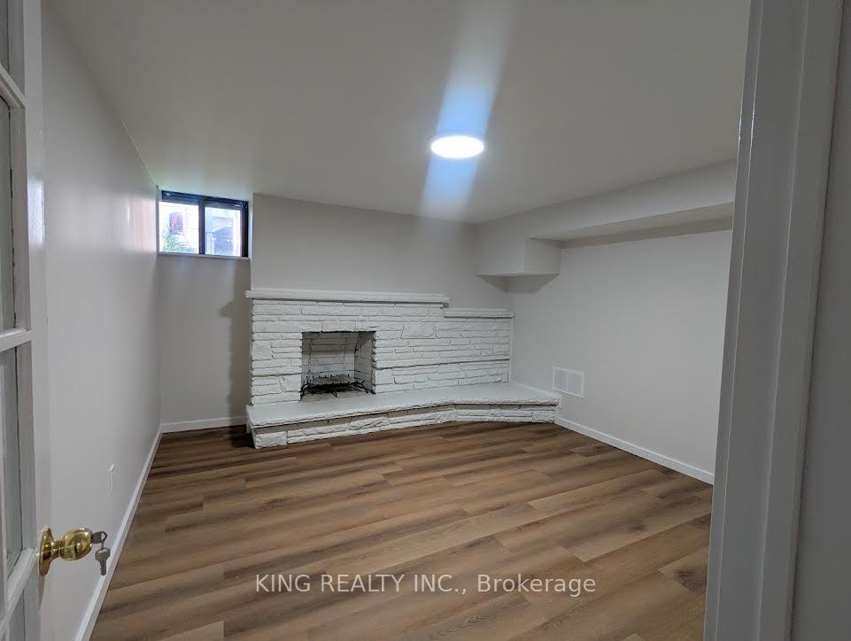 Photo 14 of 15 Roxaline Street, Etobicoke, Humber Heights — HOMEH