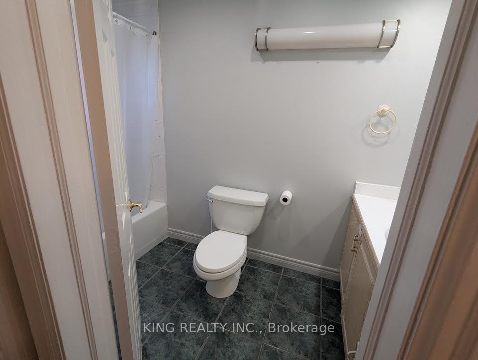 Photo 17 of 15 Roxaline Street, Etobicoke, Humber Heights — HOMEH