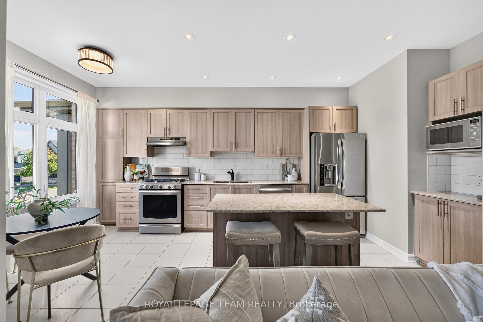 Photo 23 of 246 Leather Leaf Terrace, Ottawa, Barrhaven - Longfields — HOMEH