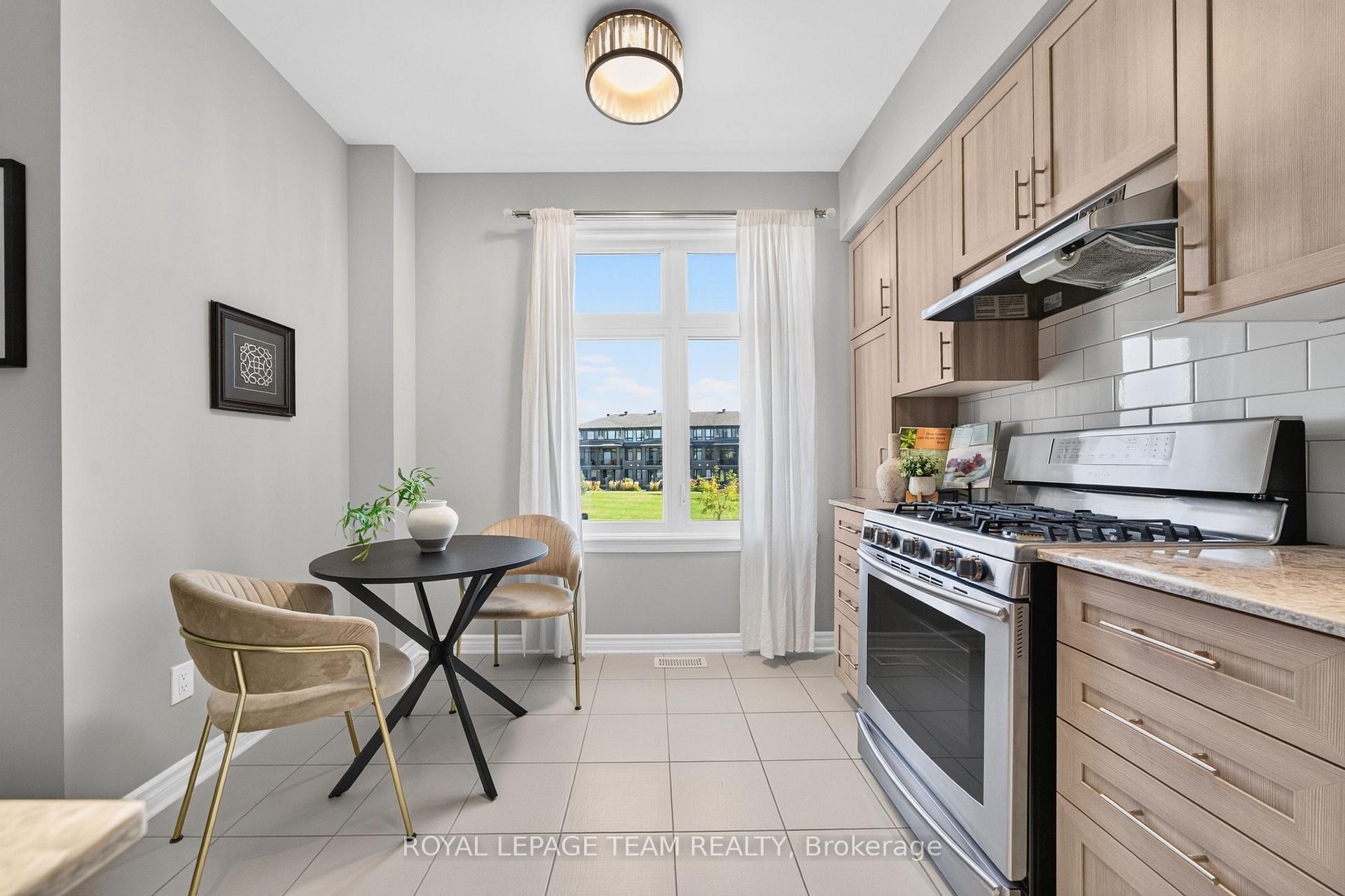 Photo 32 of 246 Leather Leaf Terrace, Ottawa, Barrhaven - Longfields — HOMEH