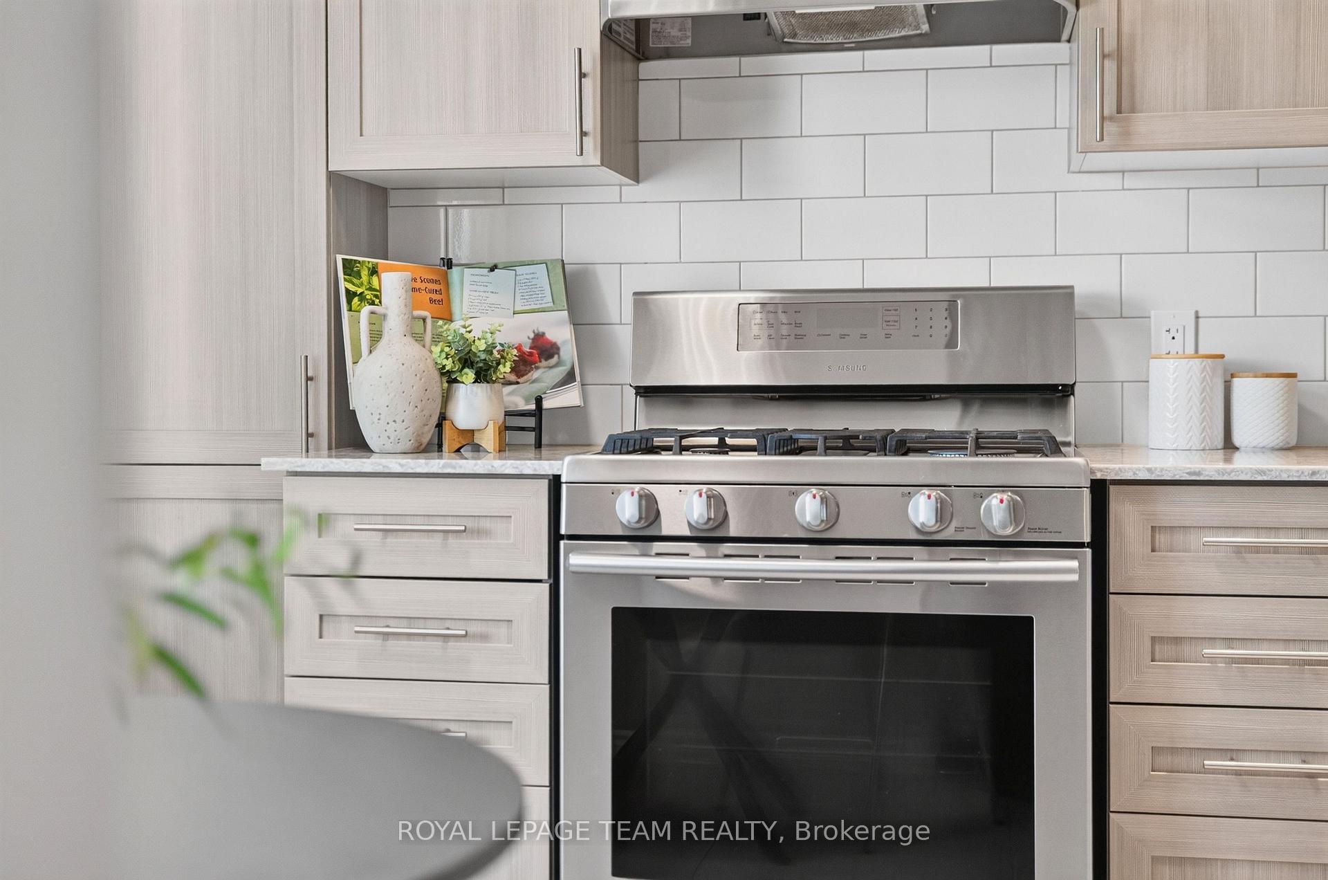 Photo 33 of 246 Leather Leaf Terrace, Ottawa, Barrhaven - Longfields — HOMEH
